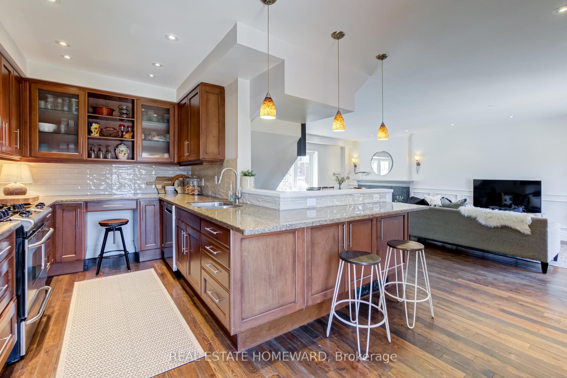 Photo 10 of 46 Fairside Avenue, Toronto, Danforth Village-East York — HOMEH