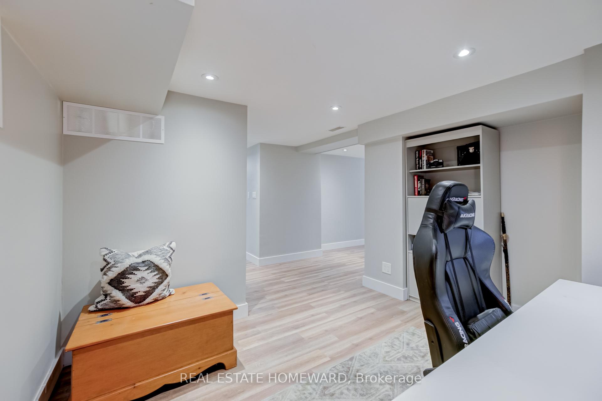 Photo 28 of 46 Fairside Avenue, Toronto, Danforth Village-East York — HOMEH