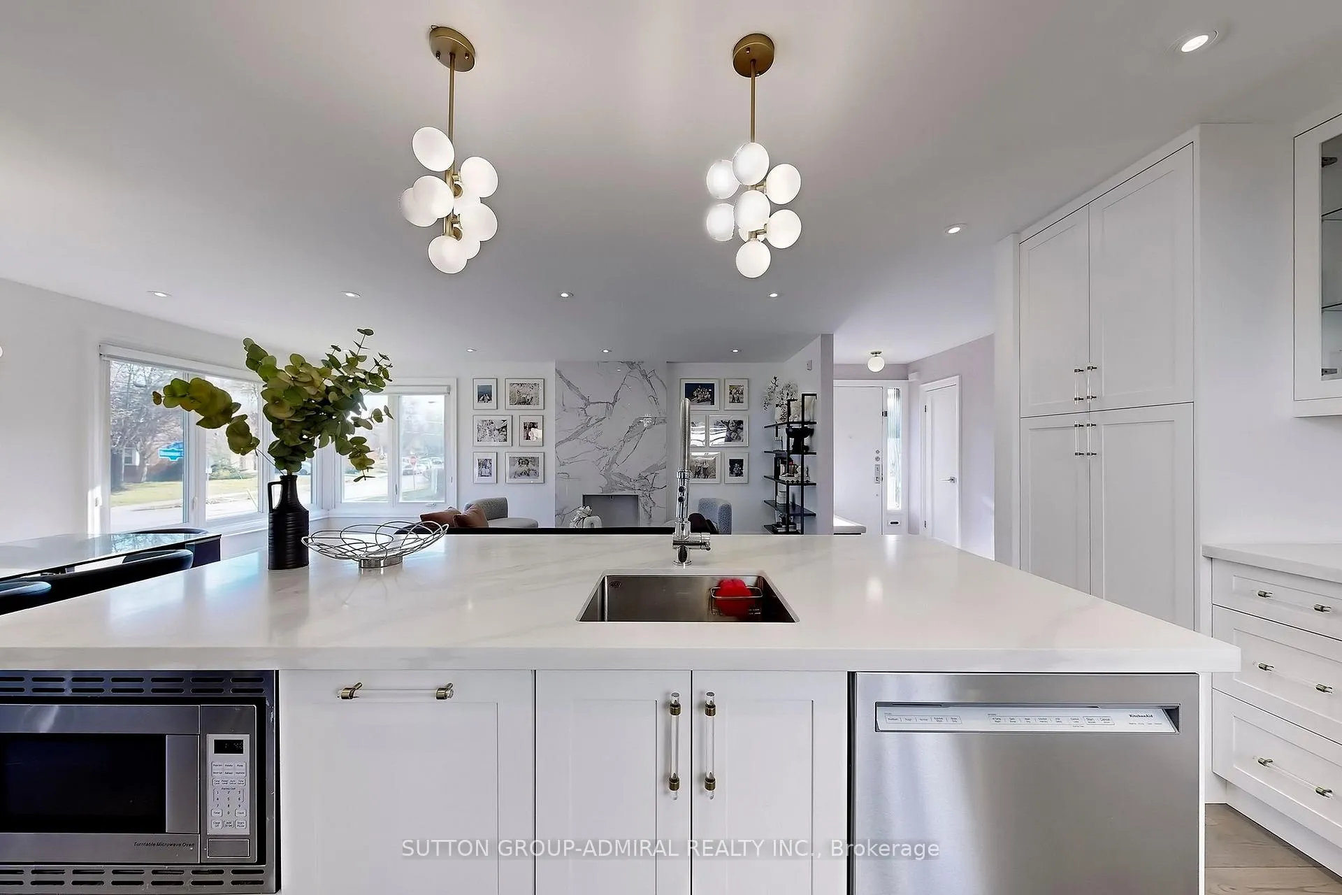 Photo 11 of 66 Brucewood Crescent, Toronto, Englemount-Lawrence — HOMEH