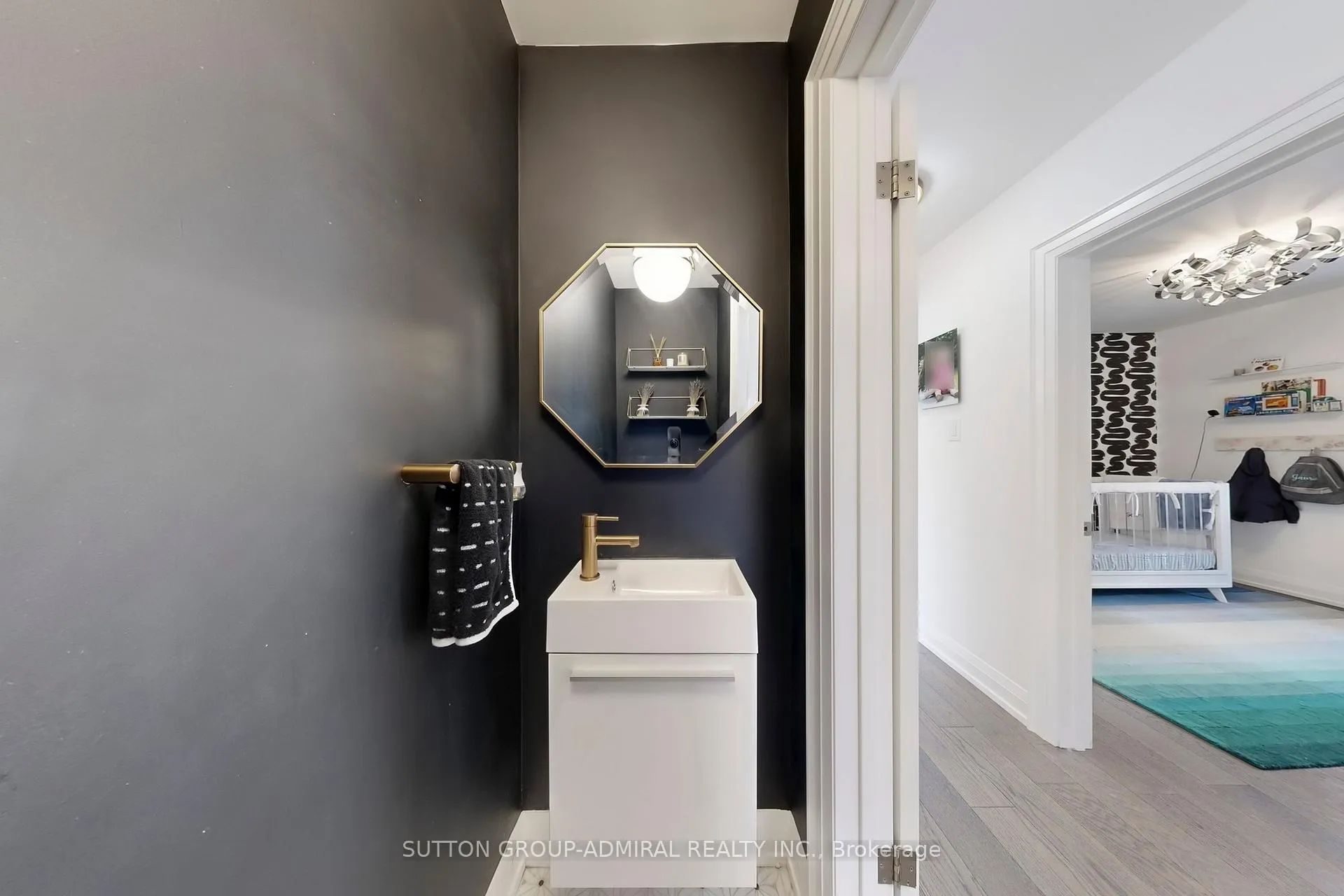 Photo 26 of 66 Brucewood Crescent, Toronto, Englemount-Lawrence — HOMEH