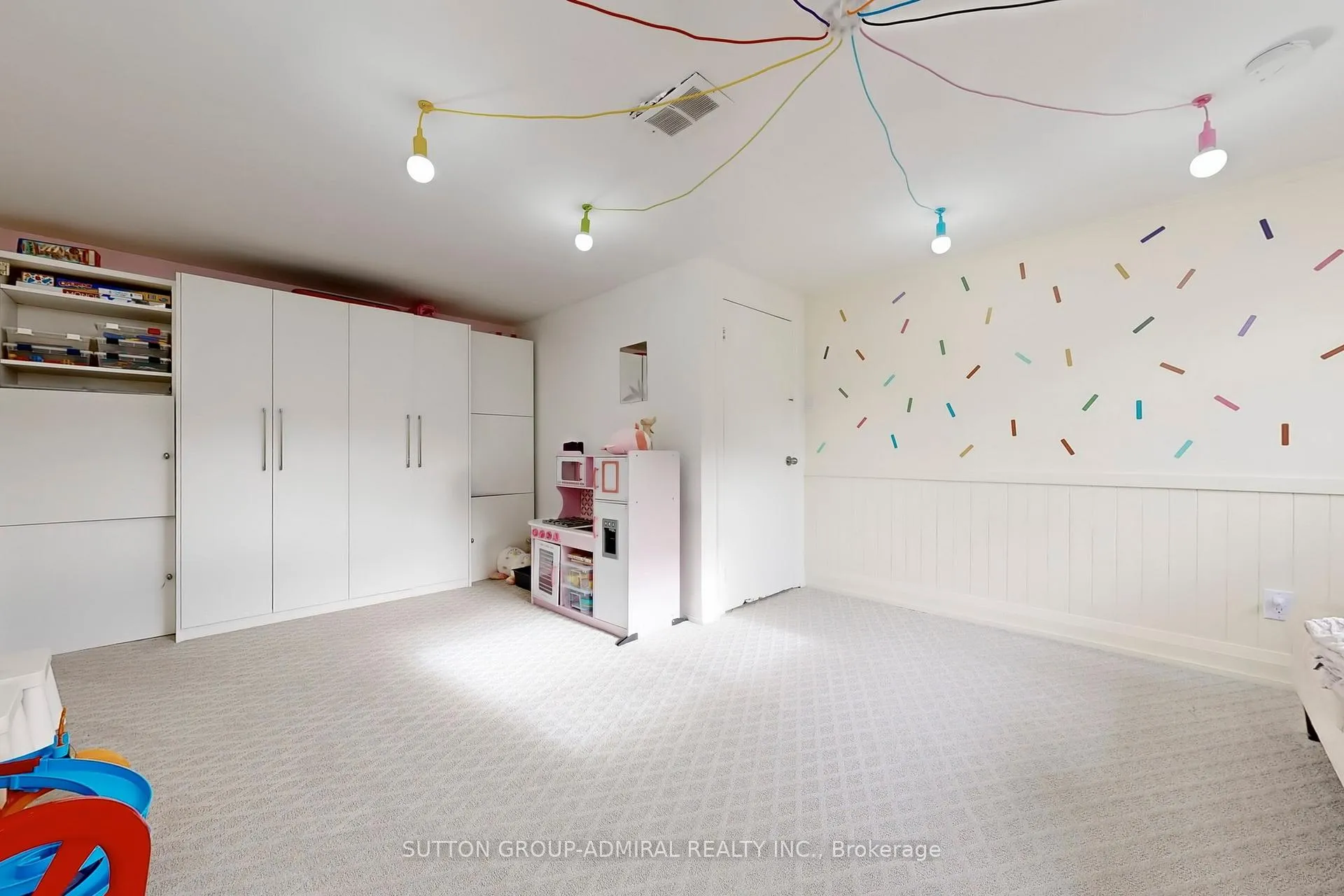 Photo 31 of 66 Brucewood Crescent, Toronto, Englemount-Lawrence — HOMEH