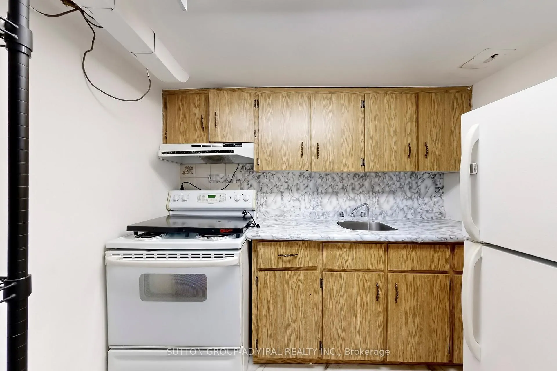 Photo 32 of 66 Brucewood Crescent, Toronto, Englemount-Lawrence — HOMEH