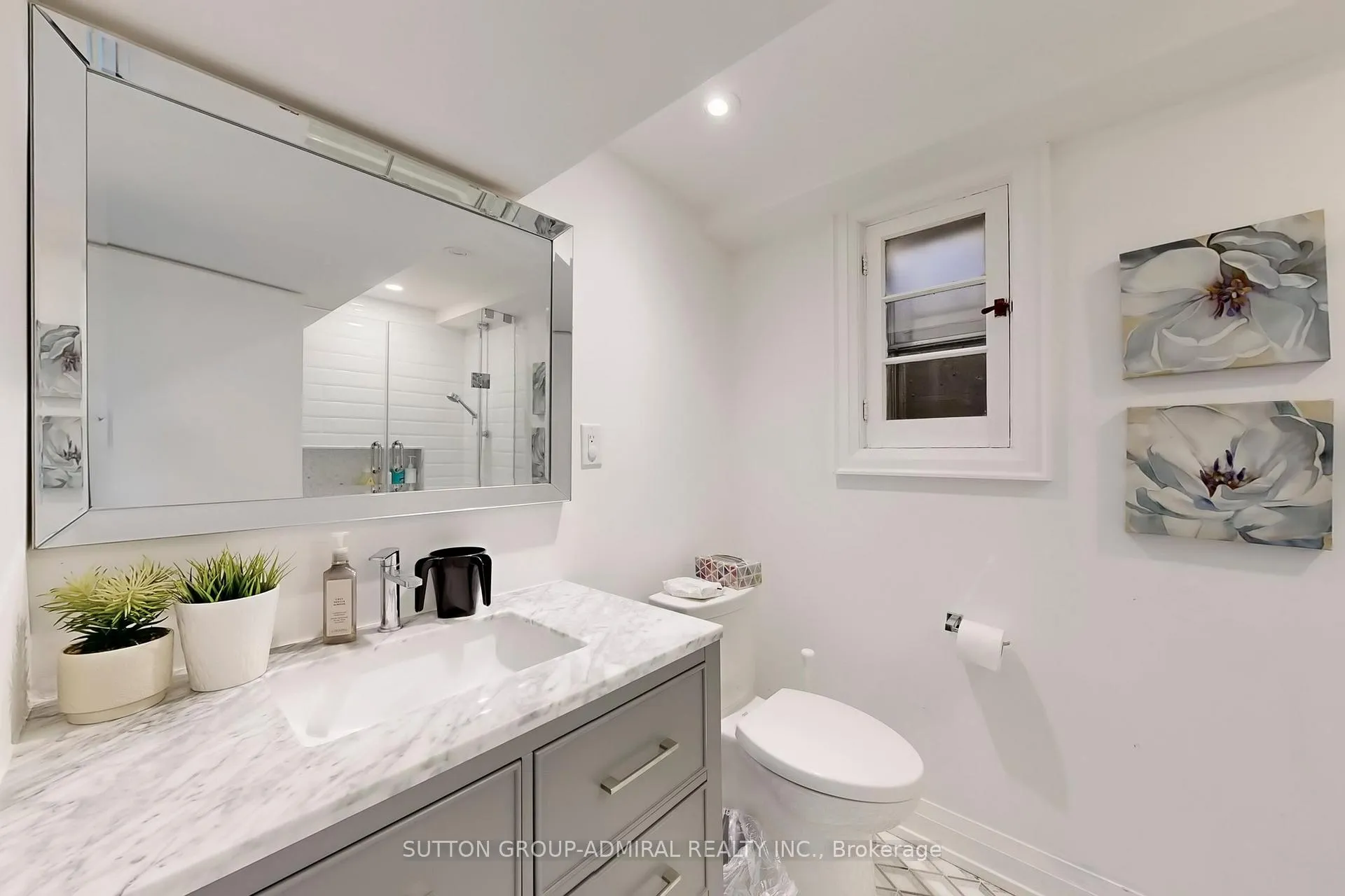 Photo 35 of 66 Brucewood Crescent, Toronto, Englemount-Lawrence — HOMEH