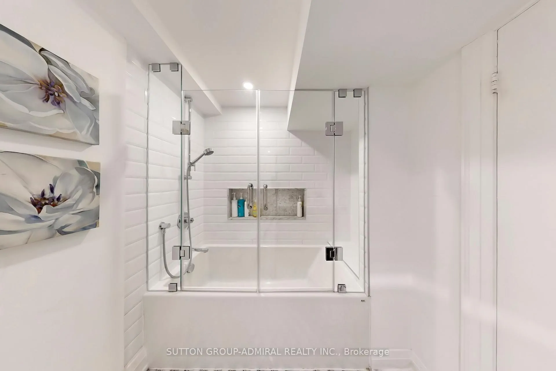 Photo 36 of 66 Brucewood Crescent, Toronto, Englemount-Lawrence — HOMEH