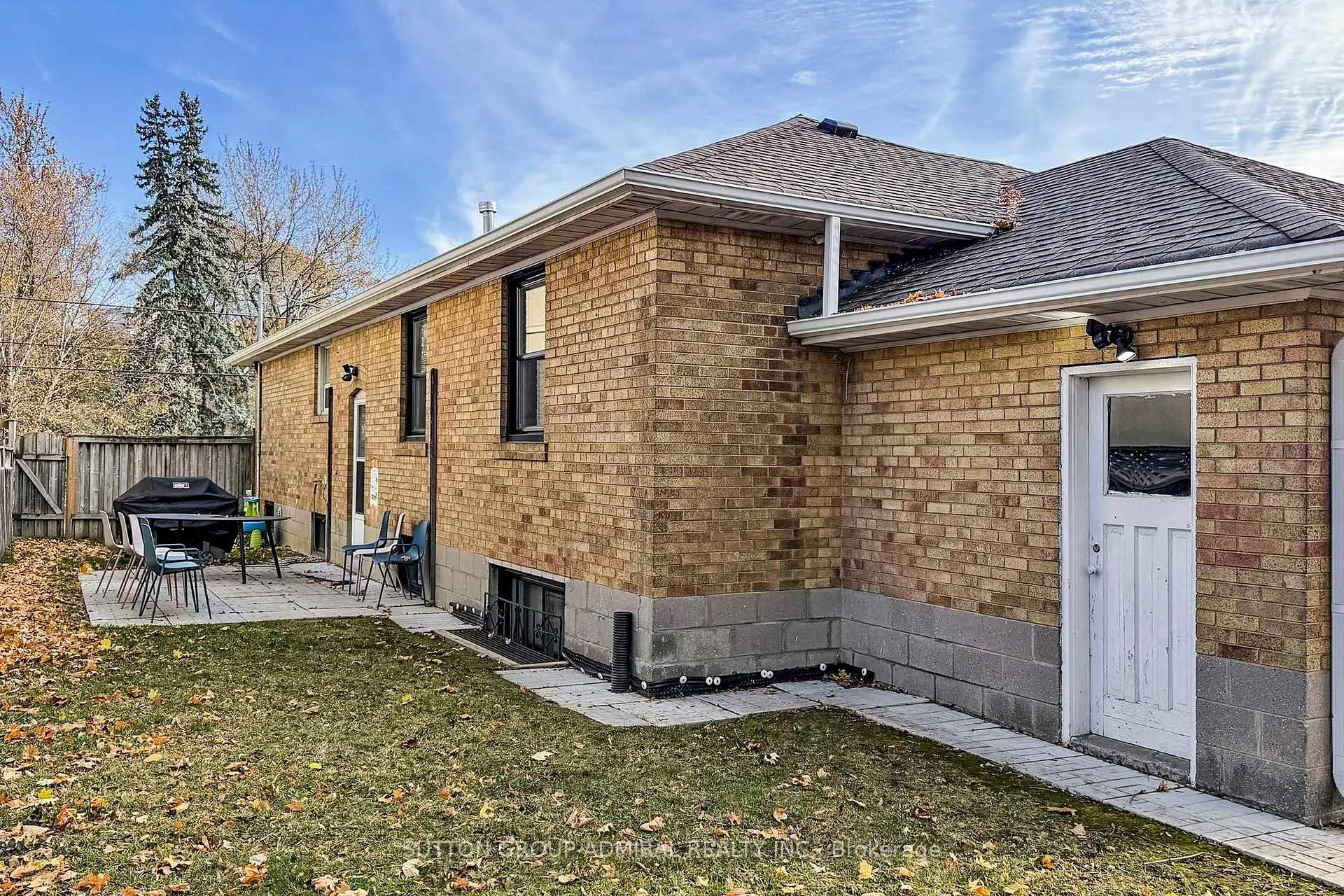 Photo 38 of 66 Brucewood Crescent, Toronto, Englemount-Lawrence — HOMEH