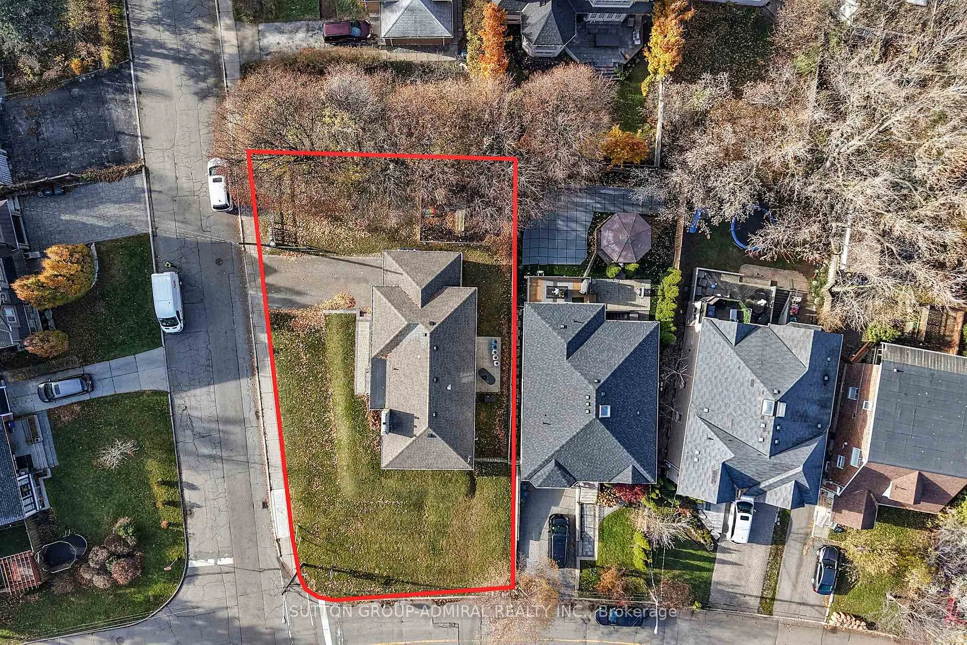 Photo 49 of 66 Brucewood Crescent, Toronto, Englemount-Lawrence — HOMEH