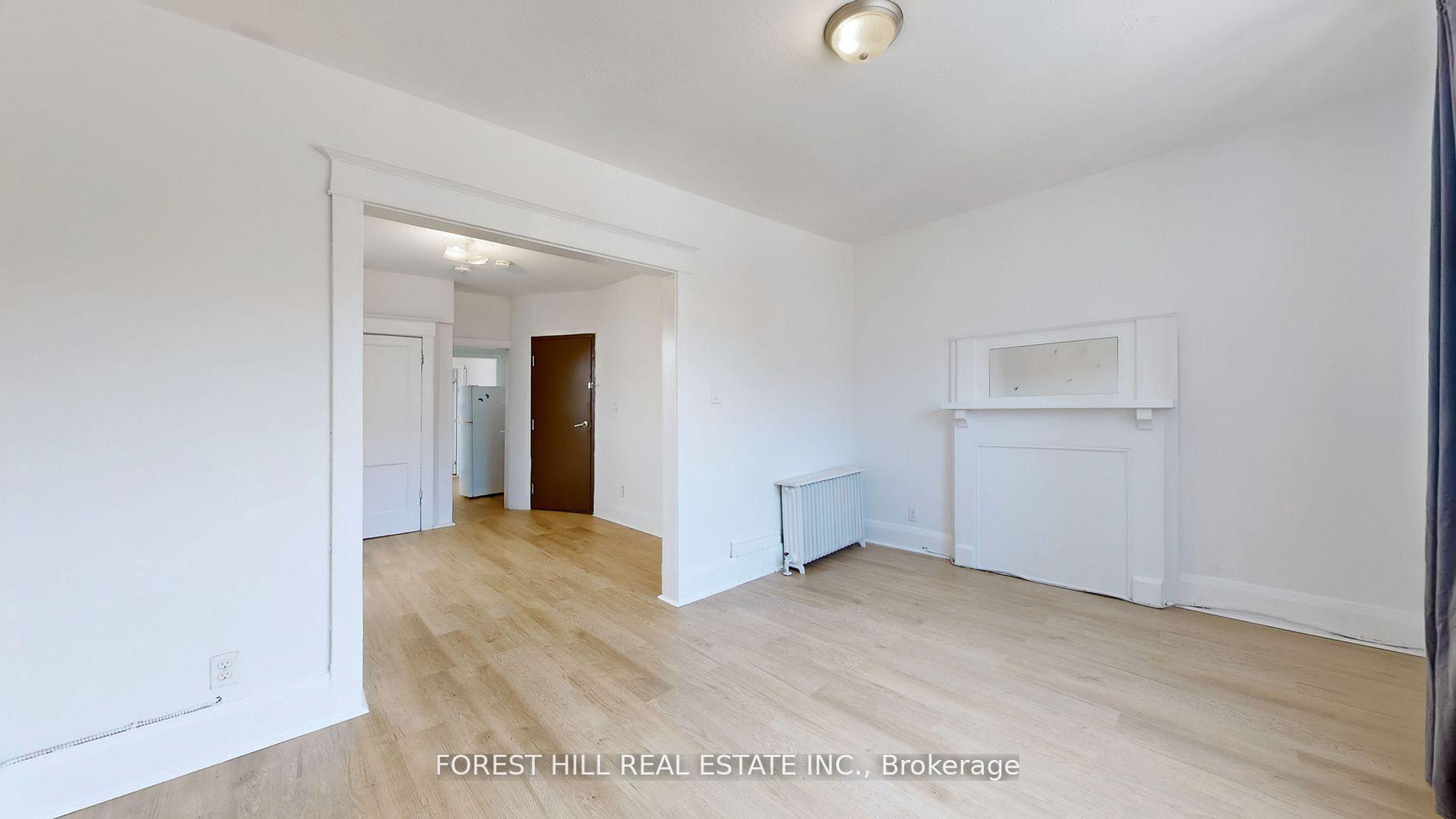 Photo 6 of Unit Upper 1, 645 St Clair Avenue W, Toronto, Wychwood — HOMEH