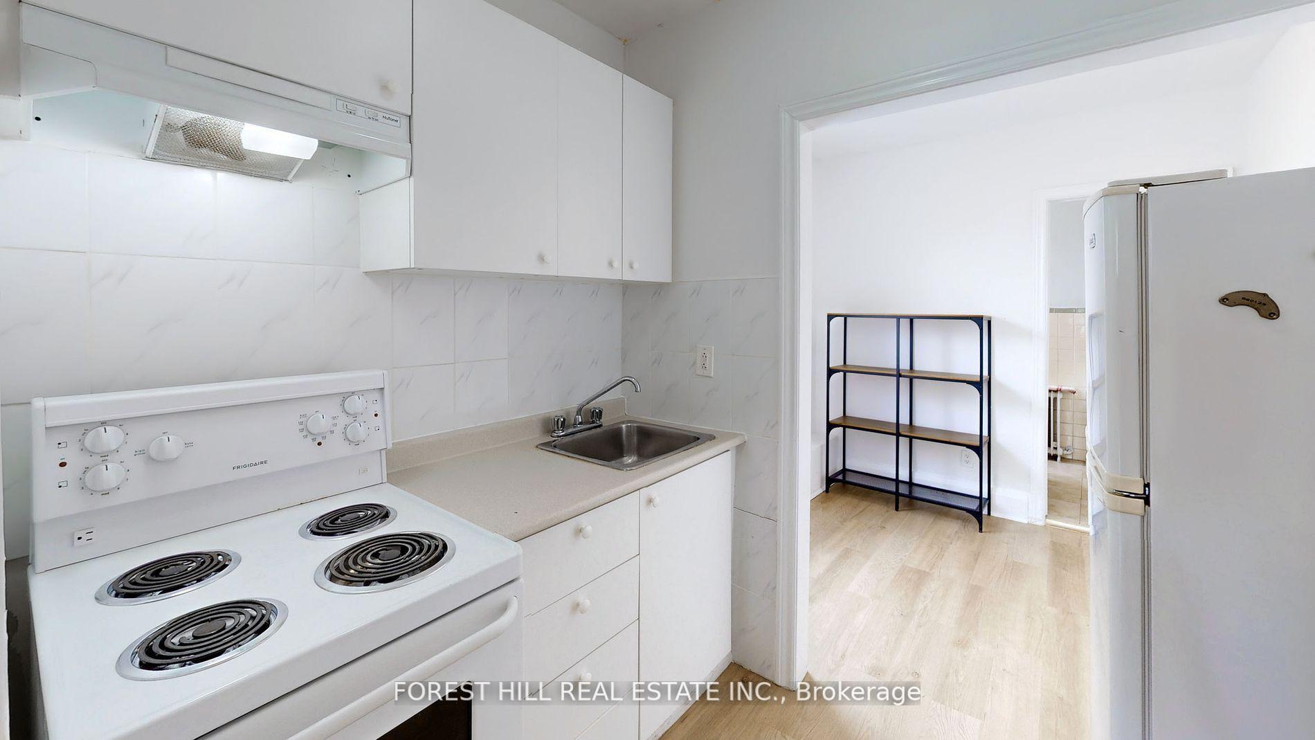 Photo 13 of Unit Upper 1, 645 St Clair Avenue W, Toronto, Wychwood — HOMEH