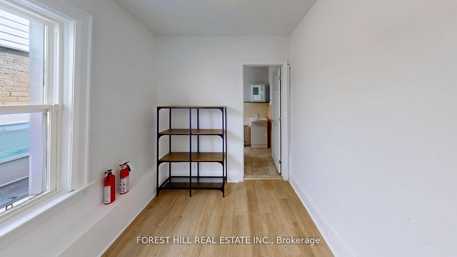 Photo 18 of Unit Upper 1, 645 St Clair Avenue W, Toronto, Wychwood — HOMEH