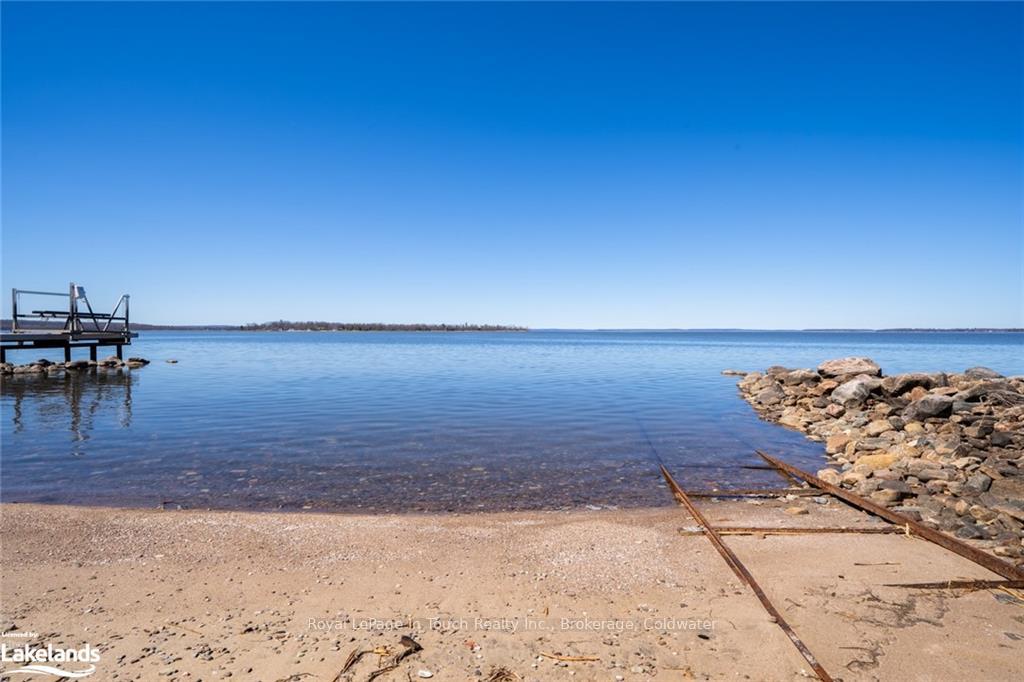 Photo 4 of 96 Robins Point Road, Tay, Victoria Harbour — HOMEH