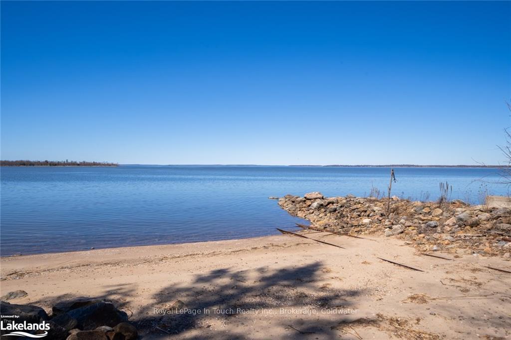 Photo 32 of 96 Robins Point Road, Tay, Victoria Harbour — HOMEH