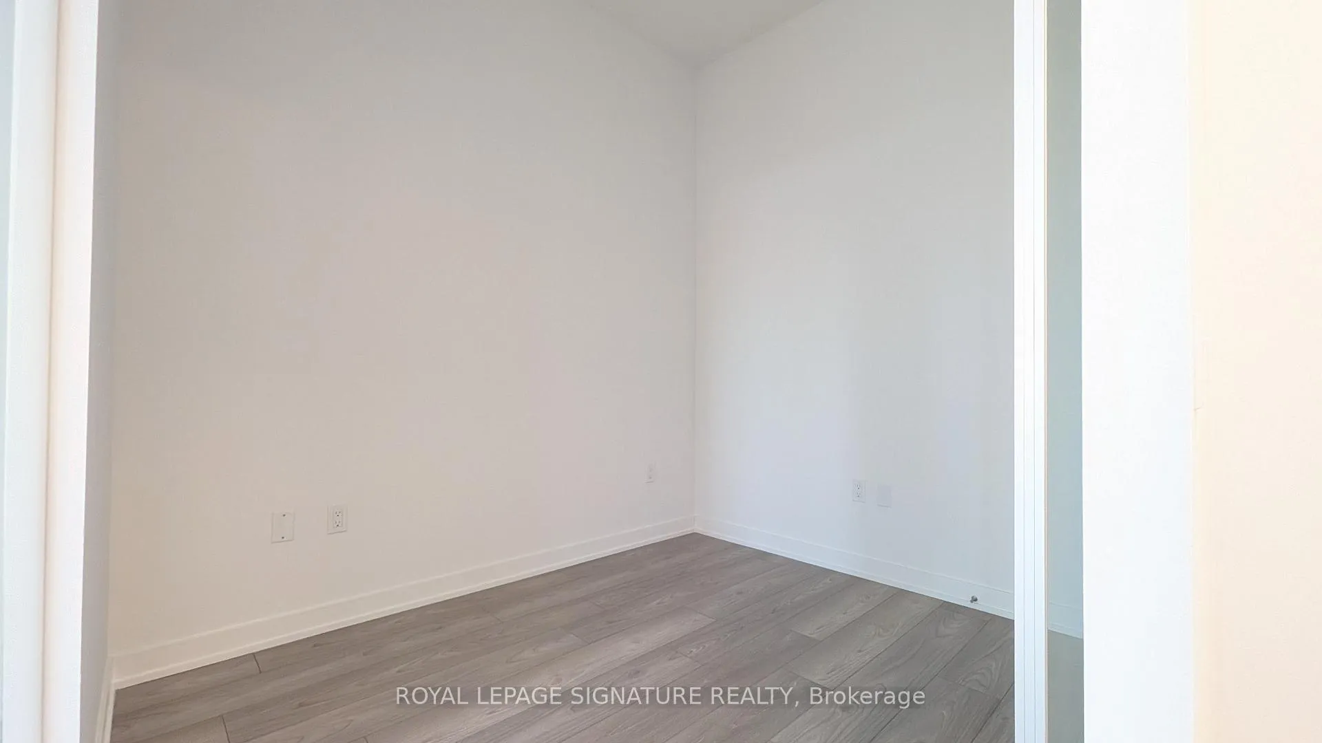 Photo 7 of Unit 605, 120 Broadway Avenue, Toronto, Mount Pleasant West — HOMEH