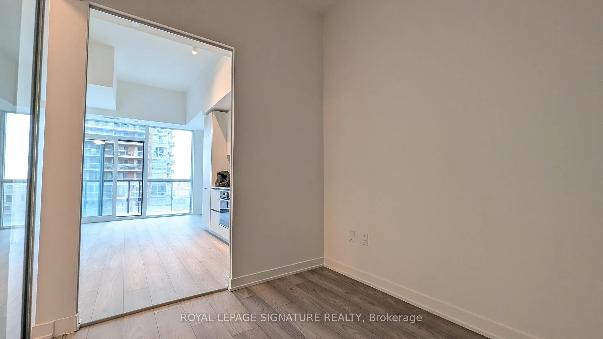 Photo 9 of Unit 605, 120 Broadway Avenue, Toronto, Mount Pleasant West — HOMEH
