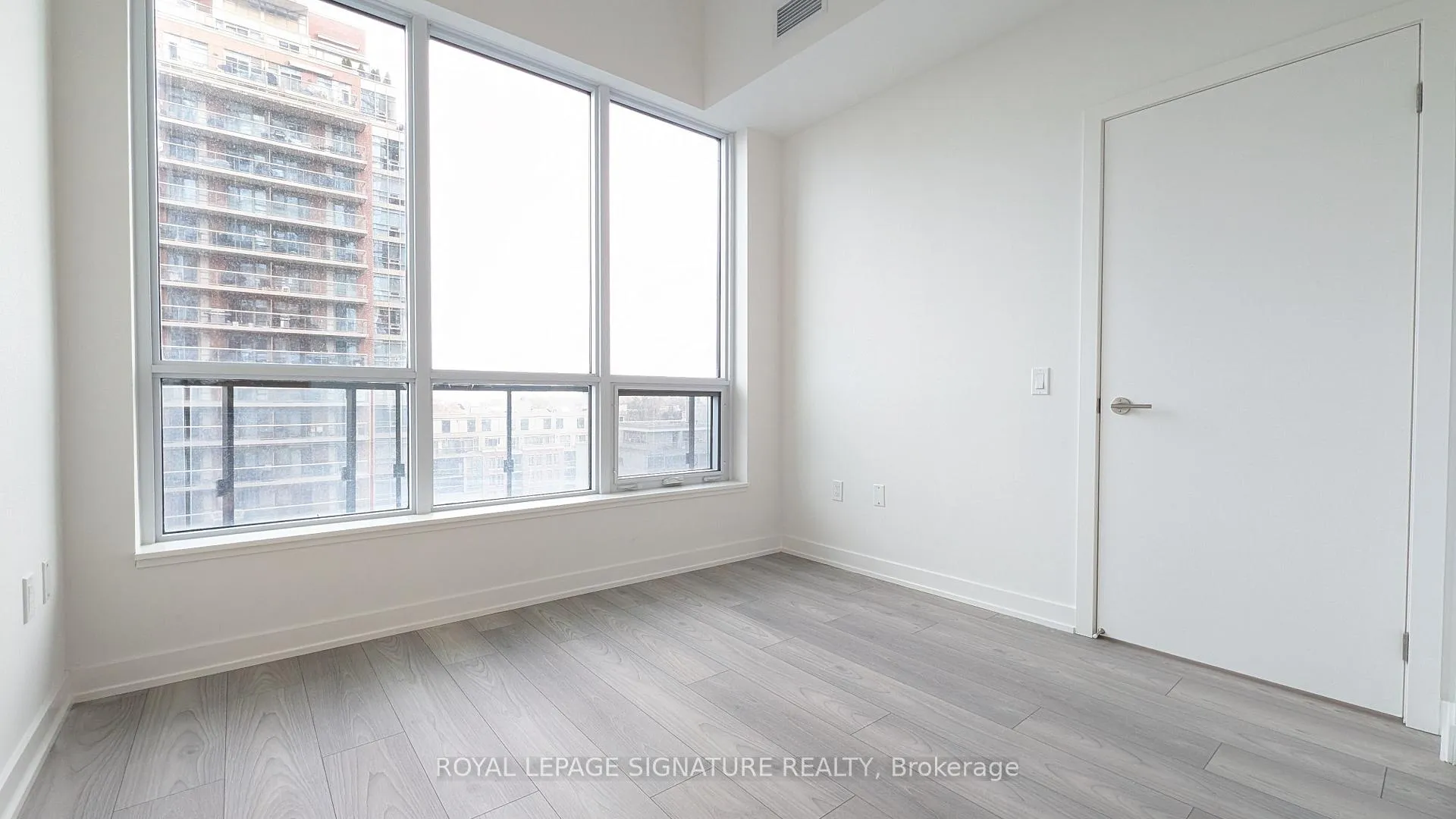 Photo 14 of Unit 605, 120 Broadway Avenue, Toronto, Mount Pleasant West — HOMEH
