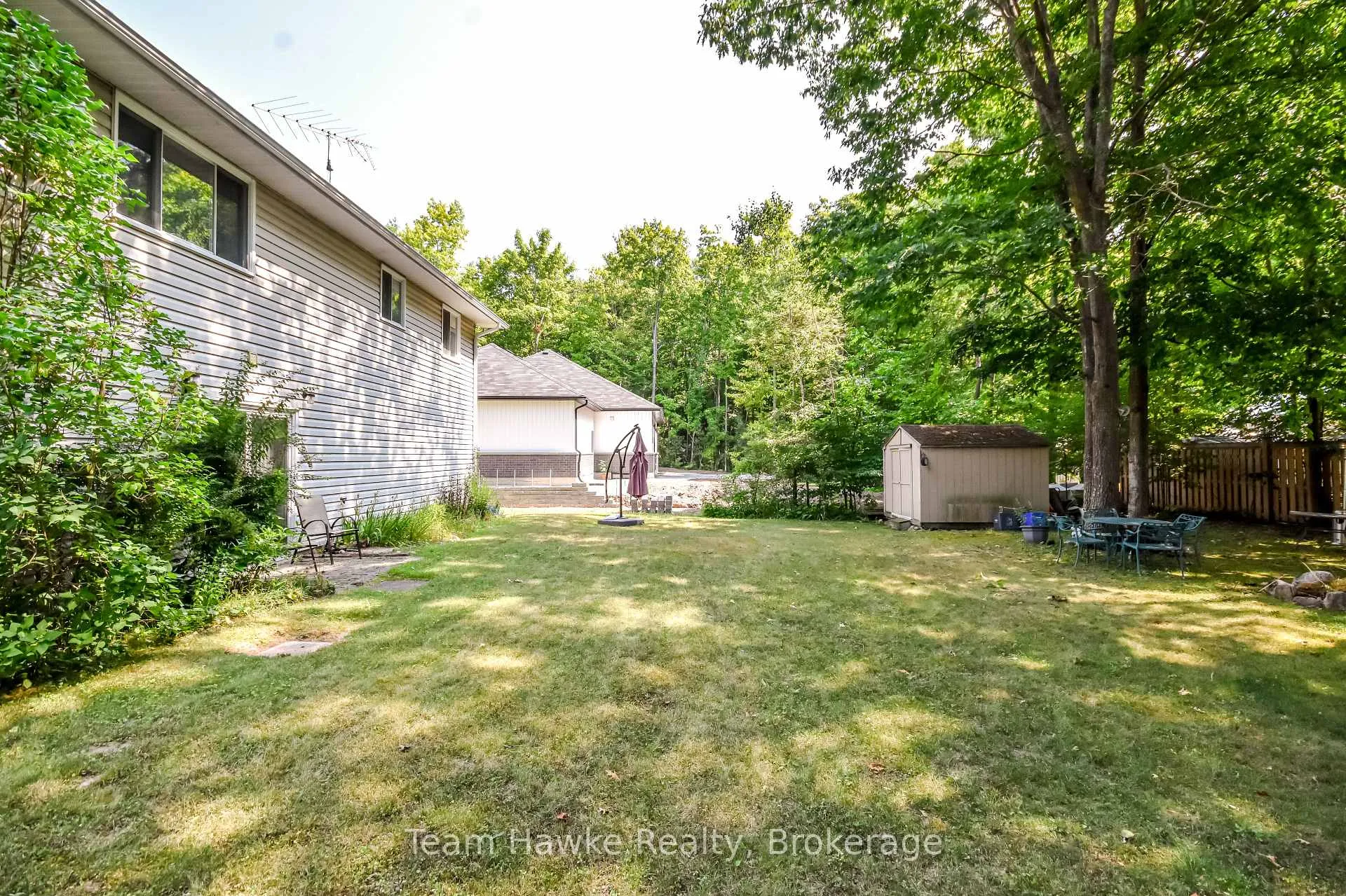 Photo 34 of 40 St. Laurent Boulevard, Tiny, Rural Tiny — HOMEH