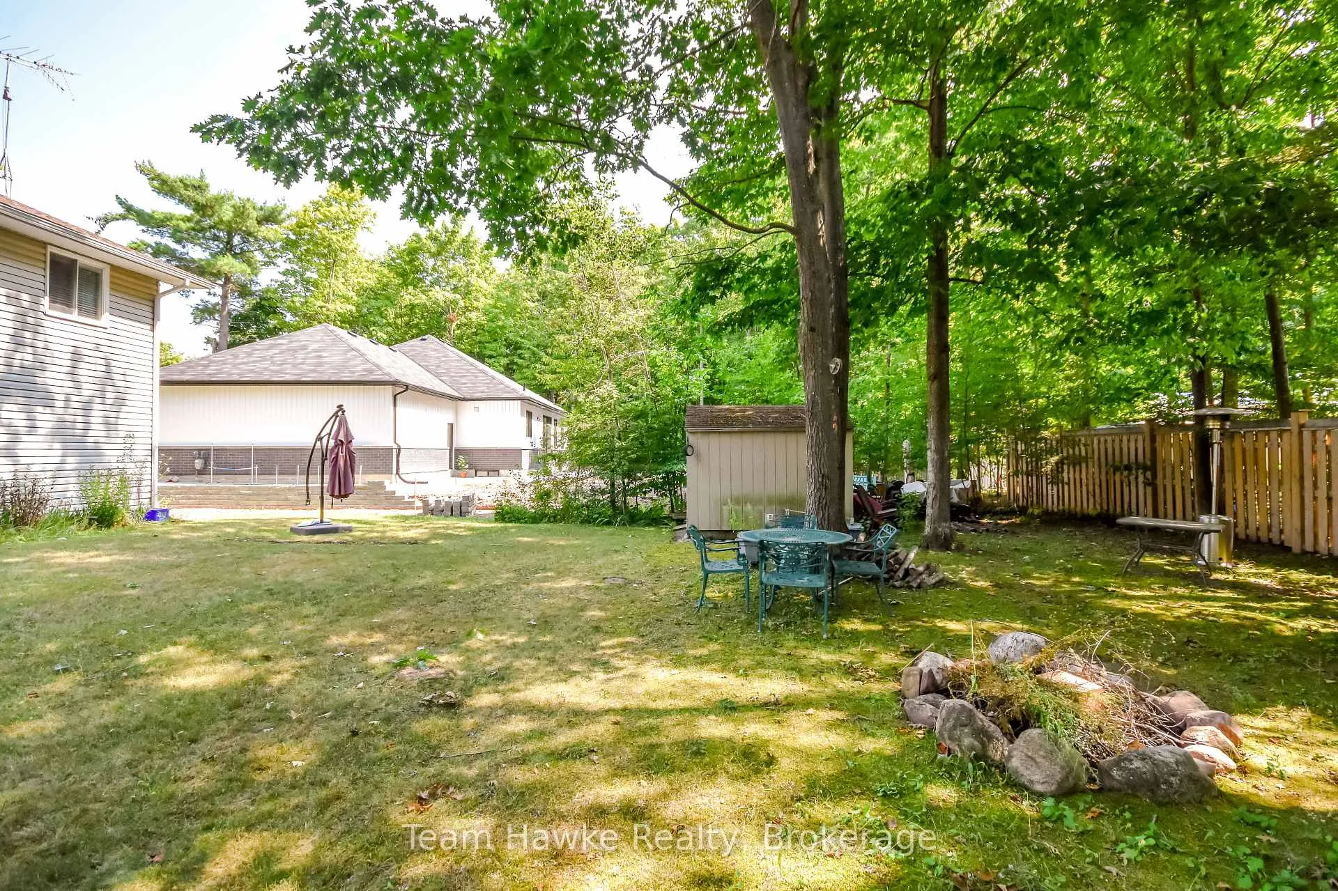 Photo 36 of 40 St. Laurent Boulevard, Tiny, Rural Tiny — HOMEH