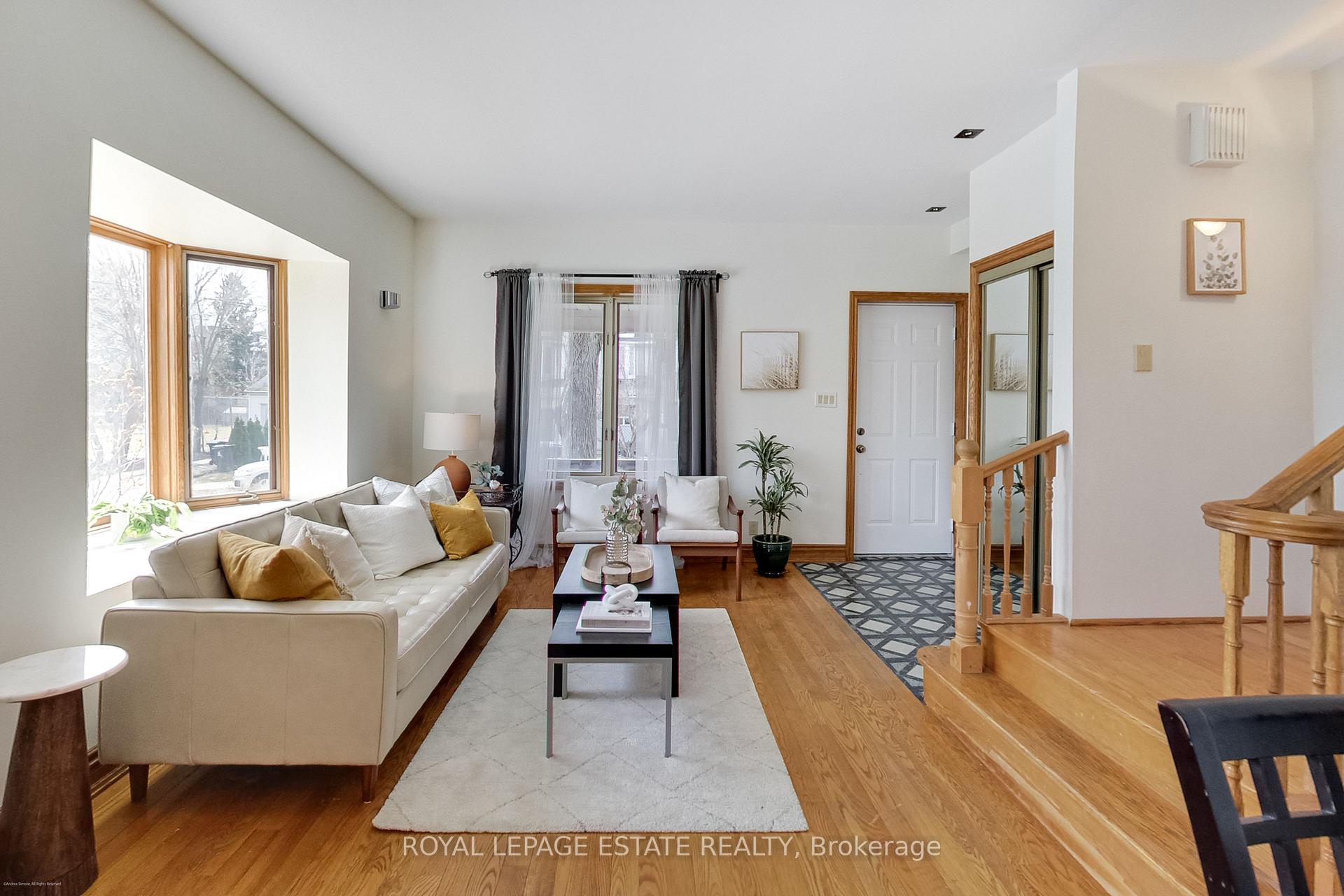 Photo 7 of 1 King Edward Avenue, Toronto, Woodbine-Lumsden — HOMEH