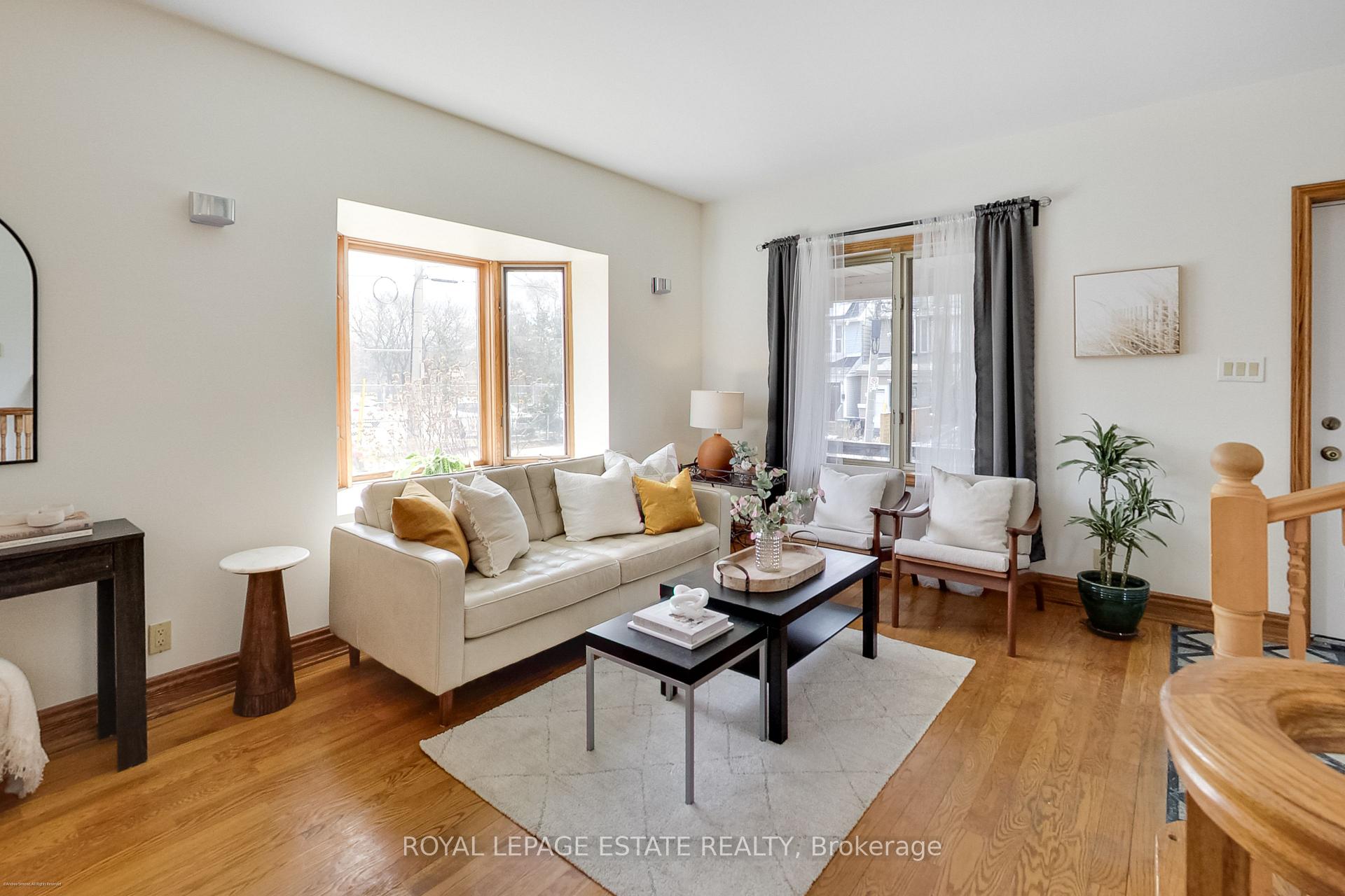 Photo 8 of 1 King Edward Avenue, Toronto, Woodbine-Lumsden — HOMEH