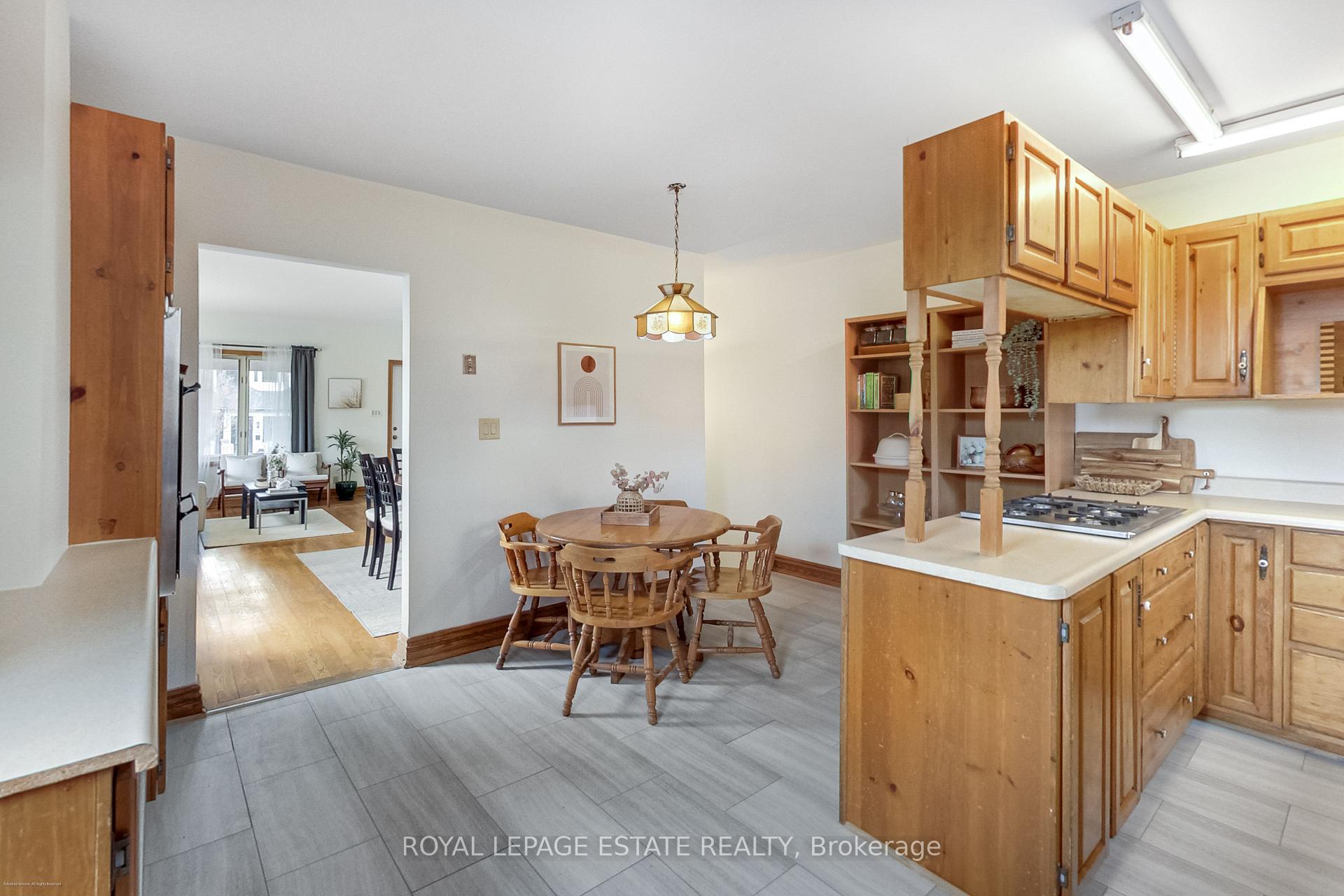 Photo 15 of 1 King Edward Avenue, Toronto, Woodbine-Lumsden — HOMEH