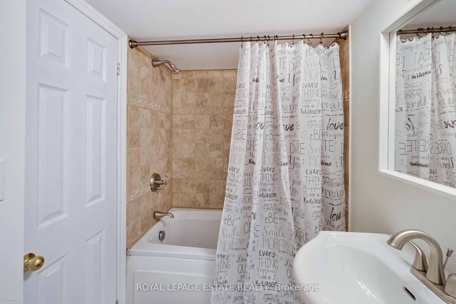 Photo 28 of 1 King Edward Avenue, Toronto, Woodbine-Lumsden — HOMEH