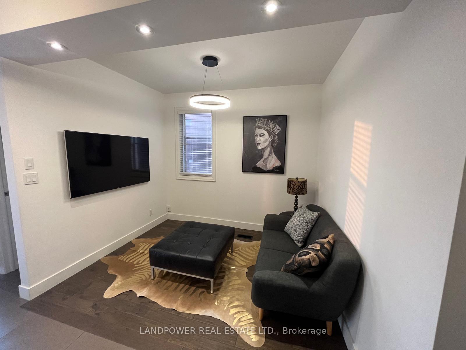 Photo 5 of Unit Main, 236 Grace Street, Toronto, Palmerston-Little Italy — HOMEH