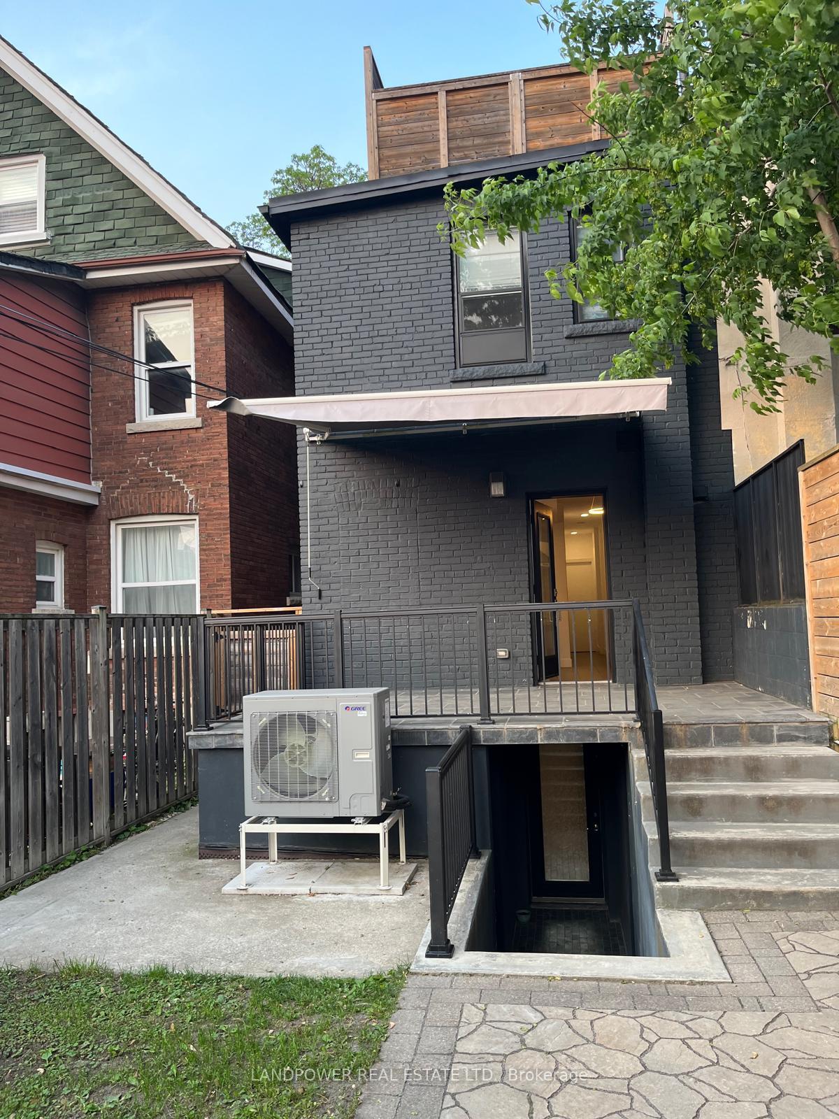 Photo 15 of Unit Main, 236 Grace Street, Toronto, Palmerston-Little Italy — HOMEH