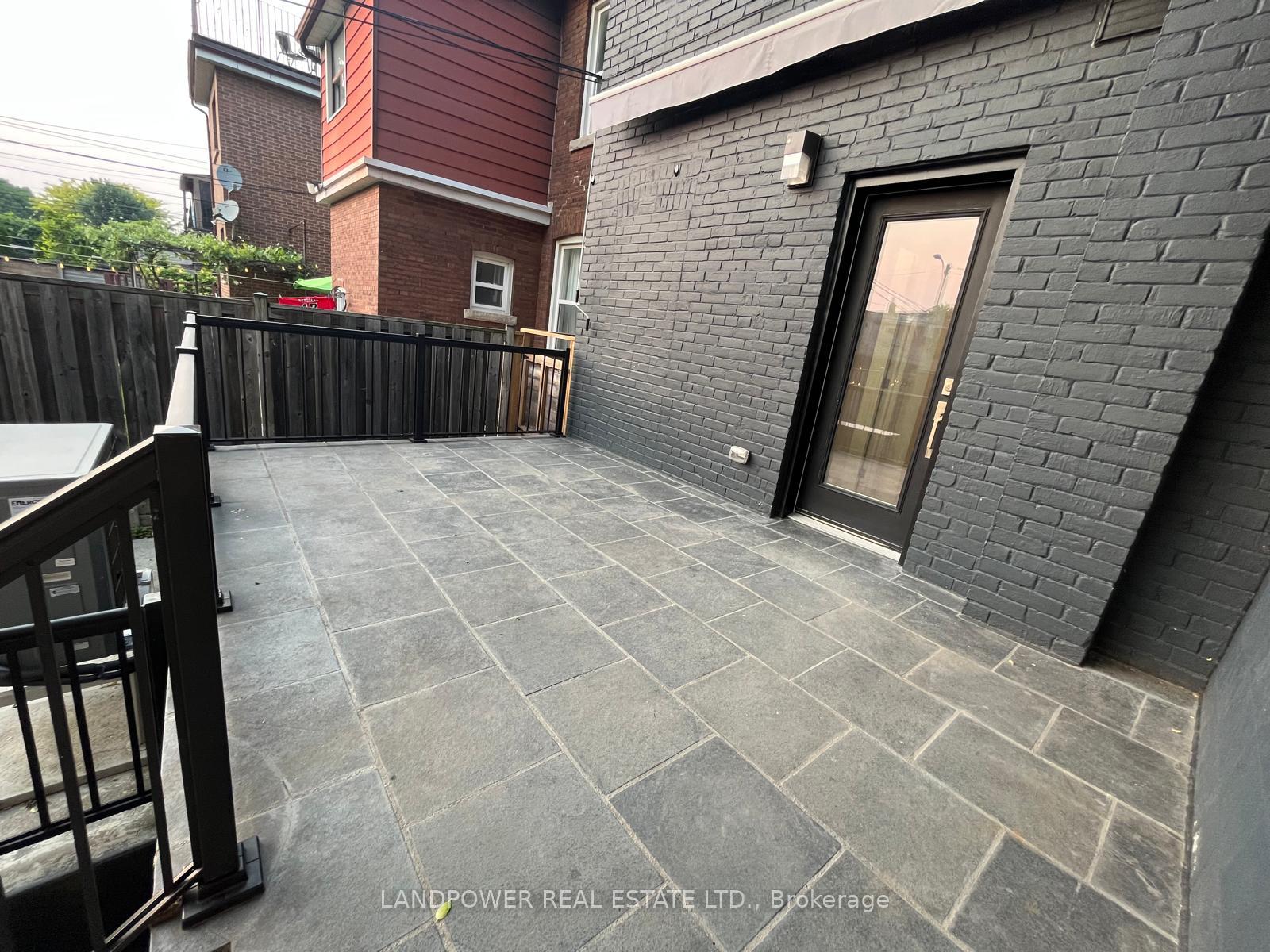 Photo 19 of Unit Main, 236 Grace Street, Toronto, Palmerston-Little Italy — HOMEH