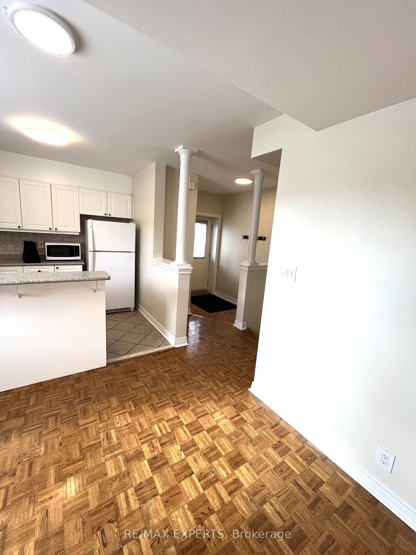 Photo 11 of 287 Sammon Avenue, Toronto, Danforth Village-East York — HOMEH