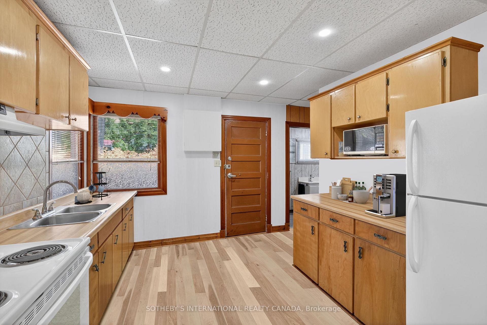 Photo 10 of 37 Park Road, Tiny, Rural Tiny — HOMEH