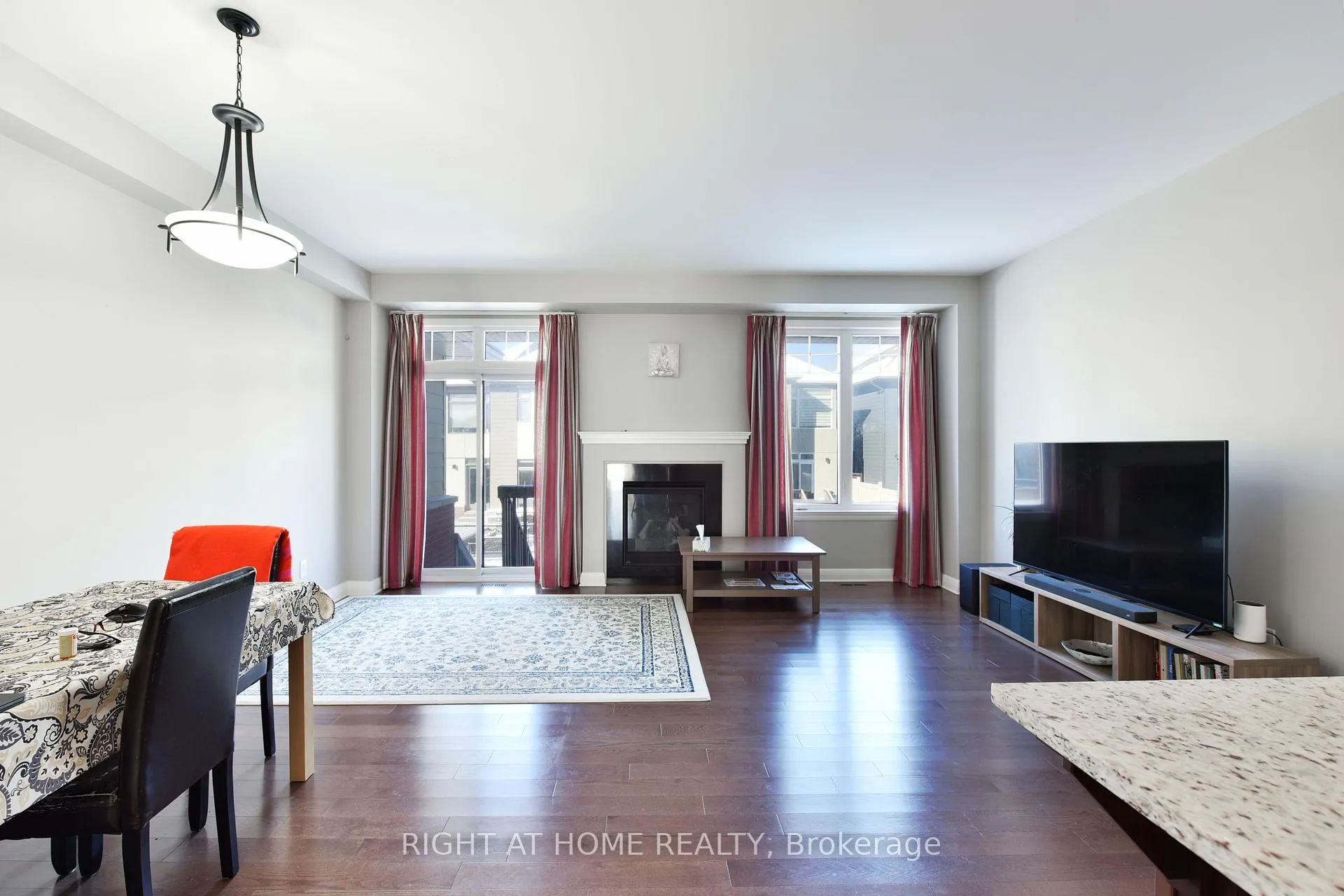 Photo 3 of 77 Arkose Street, Ottawa, Kanata - Kanata Lakes/Heritage Hills — HOMEH