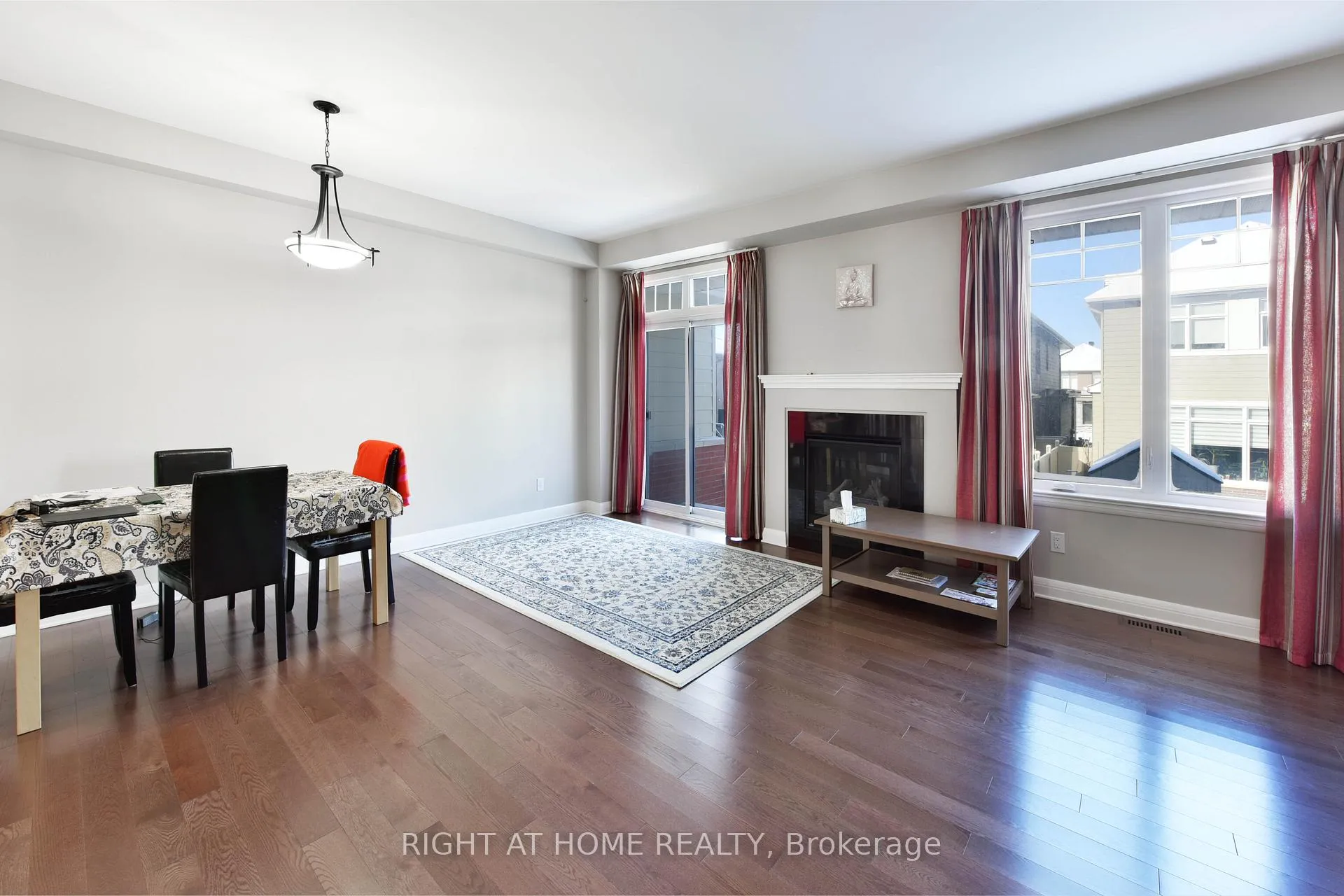 Photo 4 of 77 Arkose Street, Ottawa, Kanata - Kanata Lakes/Heritage Hills — HOMEH