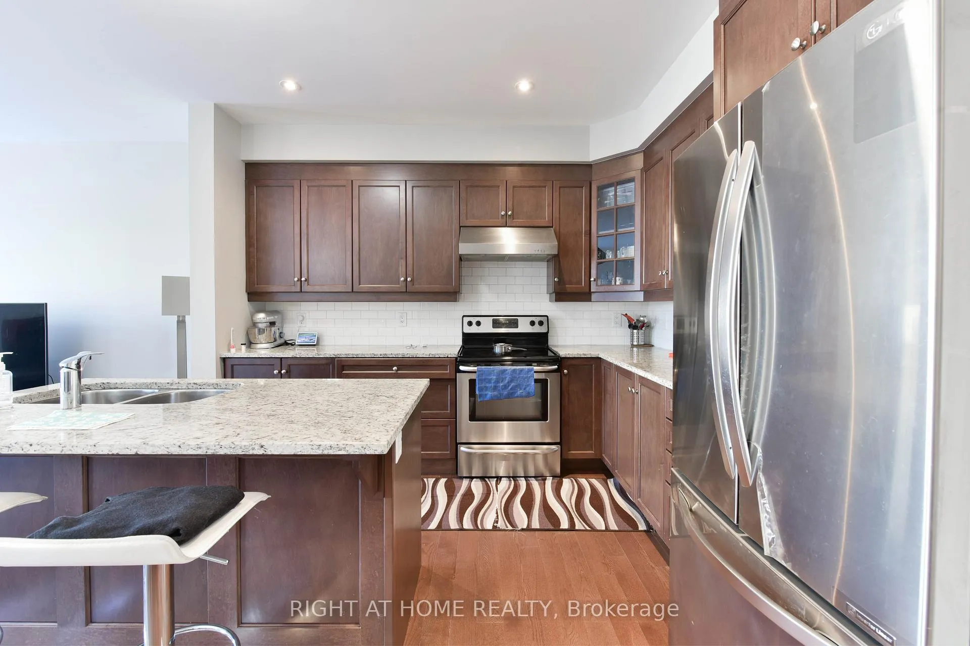 Photo 6 of 77 Arkose Street, Ottawa, Kanata - Kanata Lakes/Heritage Hills — HOMEH