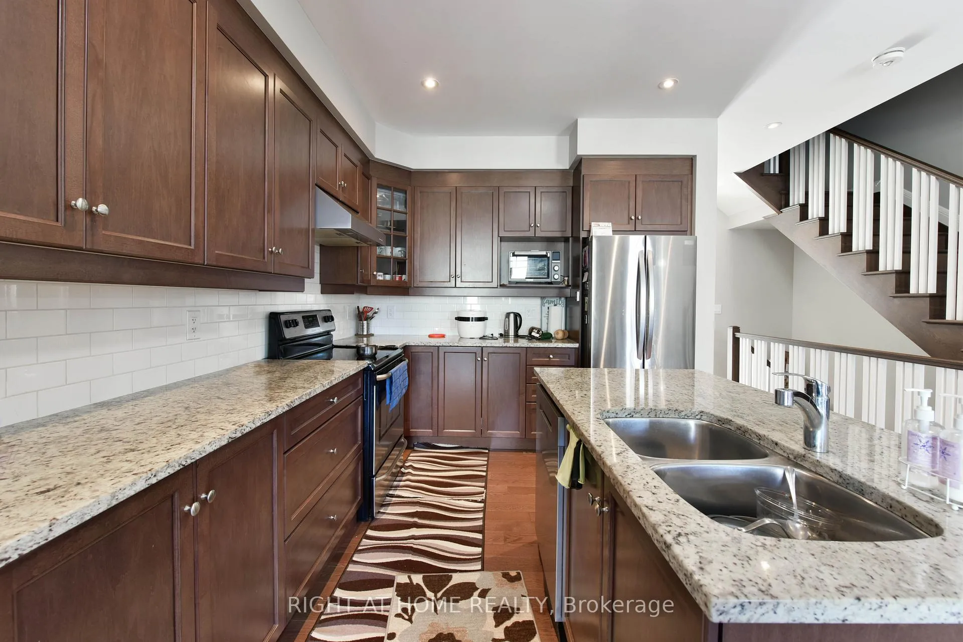 Photo 8 of 77 Arkose Street, Ottawa, Kanata - Kanata Lakes/Heritage Hills — HOMEH