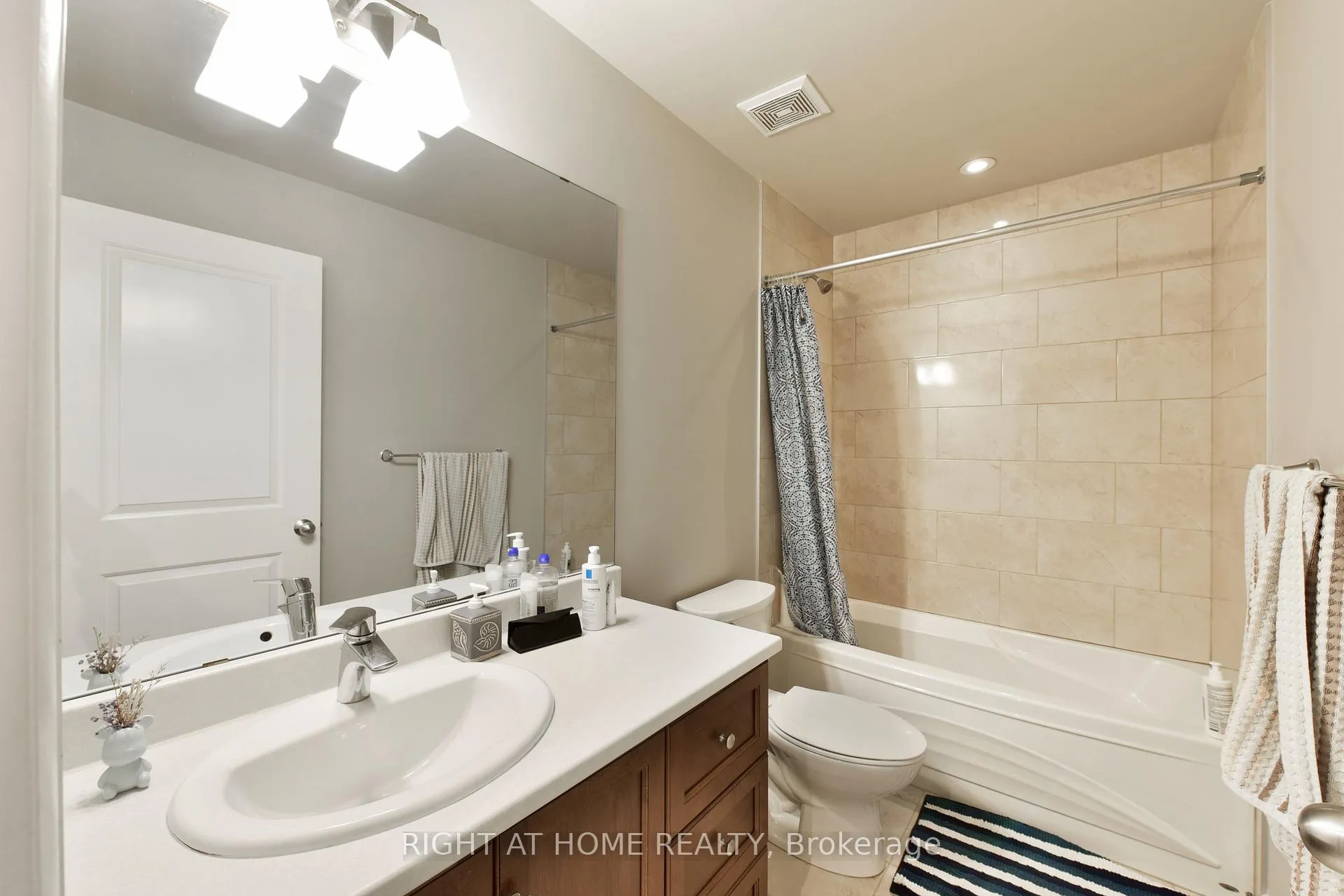 Photo 18 of 77 Arkose Street, Ottawa, Kanata - Kanata Lakes/Heritage Hills — HOMEH