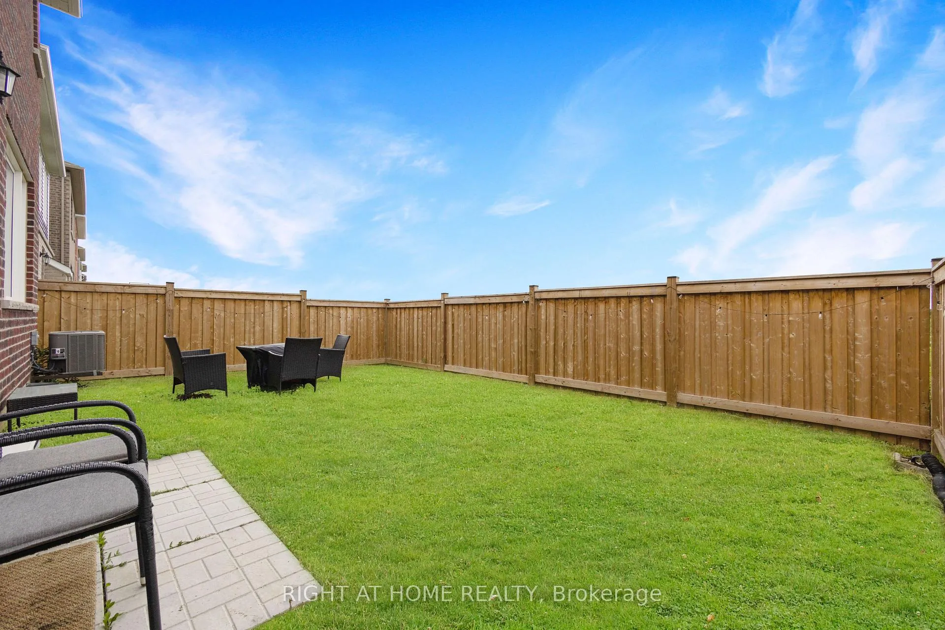 Photo 30 of 849 Aspen Terrace, Milton, Cobban — HOMEH