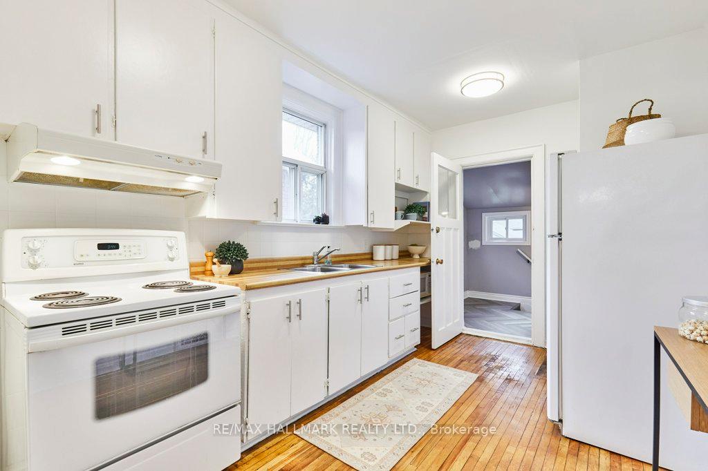 Photo 11 of 46 Epsom Avenue, Toronto, Woodbine-Lumsden — HOMEH