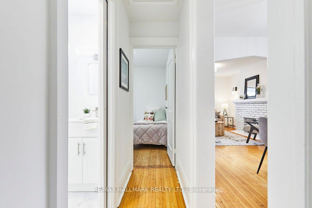 Photo 19 of 46 Epsom Avenue, Toronto, Woodbine-Lumsden — HOMEH