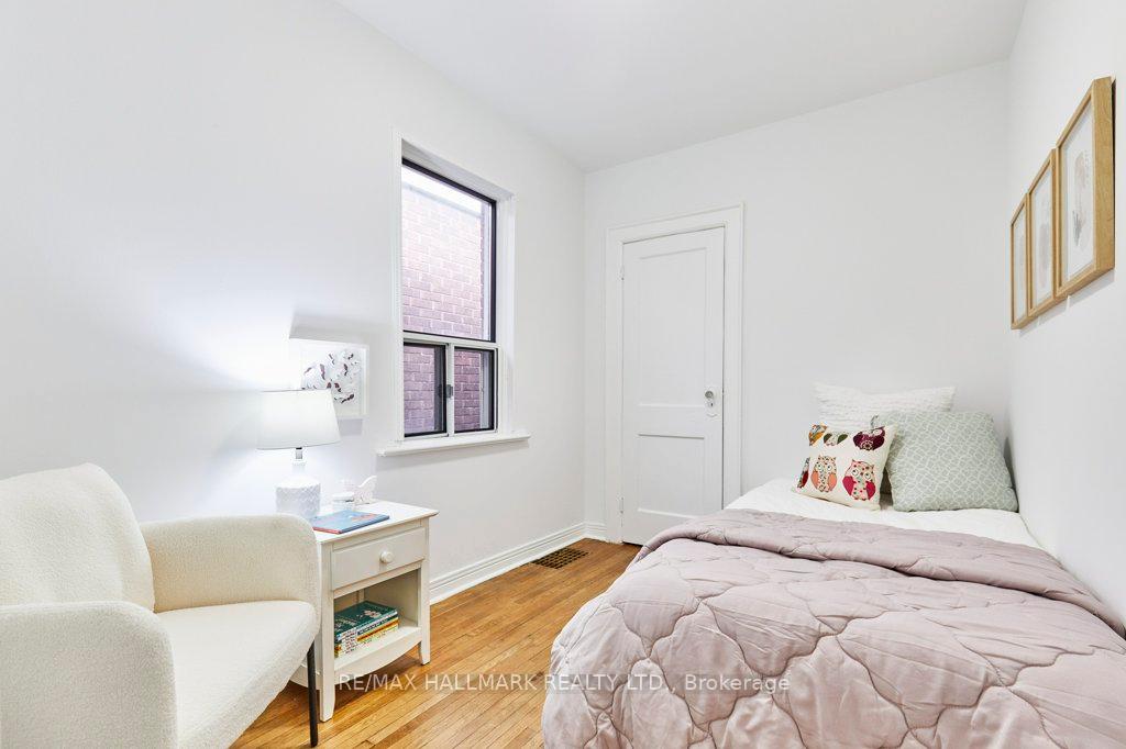 Photo 20 of 46 Epsom Avenue, Toronto, Woodbine-Lumsden — HOMEH