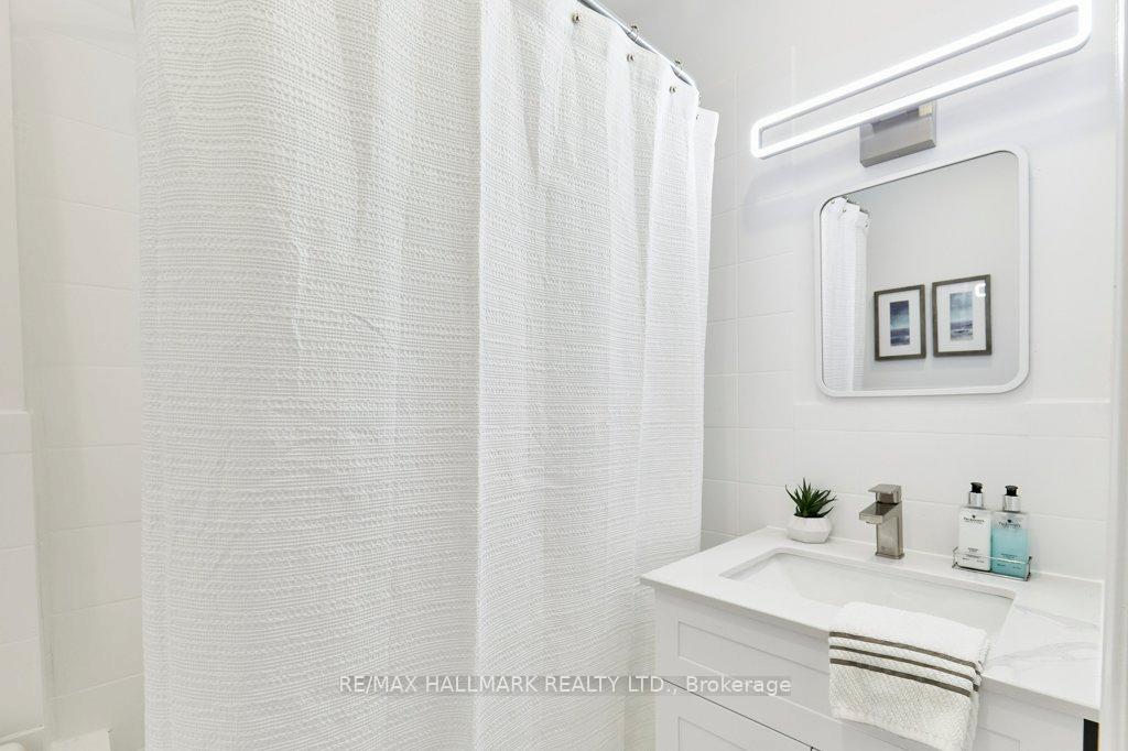 Photo 22 of 46 Epsom Avenue, Toronto, Woodbine-Lumsden — HOMEH
