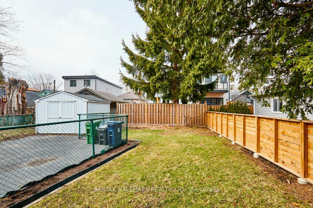 Photo 33 of 46 Epsom Avenue, Toronto, Woodbine-Lumsden — HOMEH