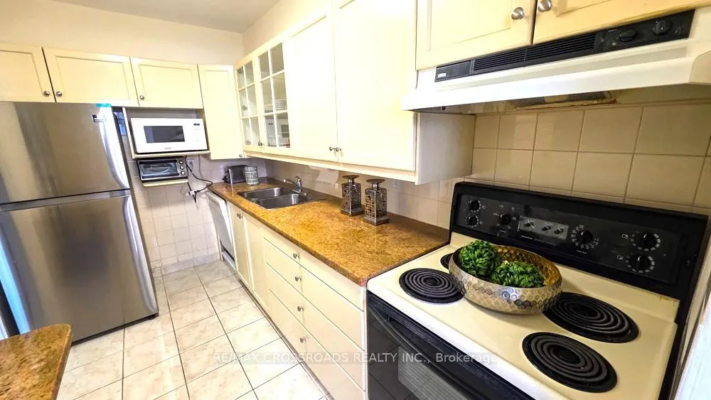 Photo 12 of Unit 2311, 5 Massey Square, Toronto, Crescent Town — HOMEH