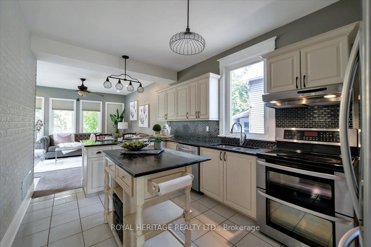 Photo 49 of 216 Gliddon Avenue, Oshawa, Central — HOMEH
