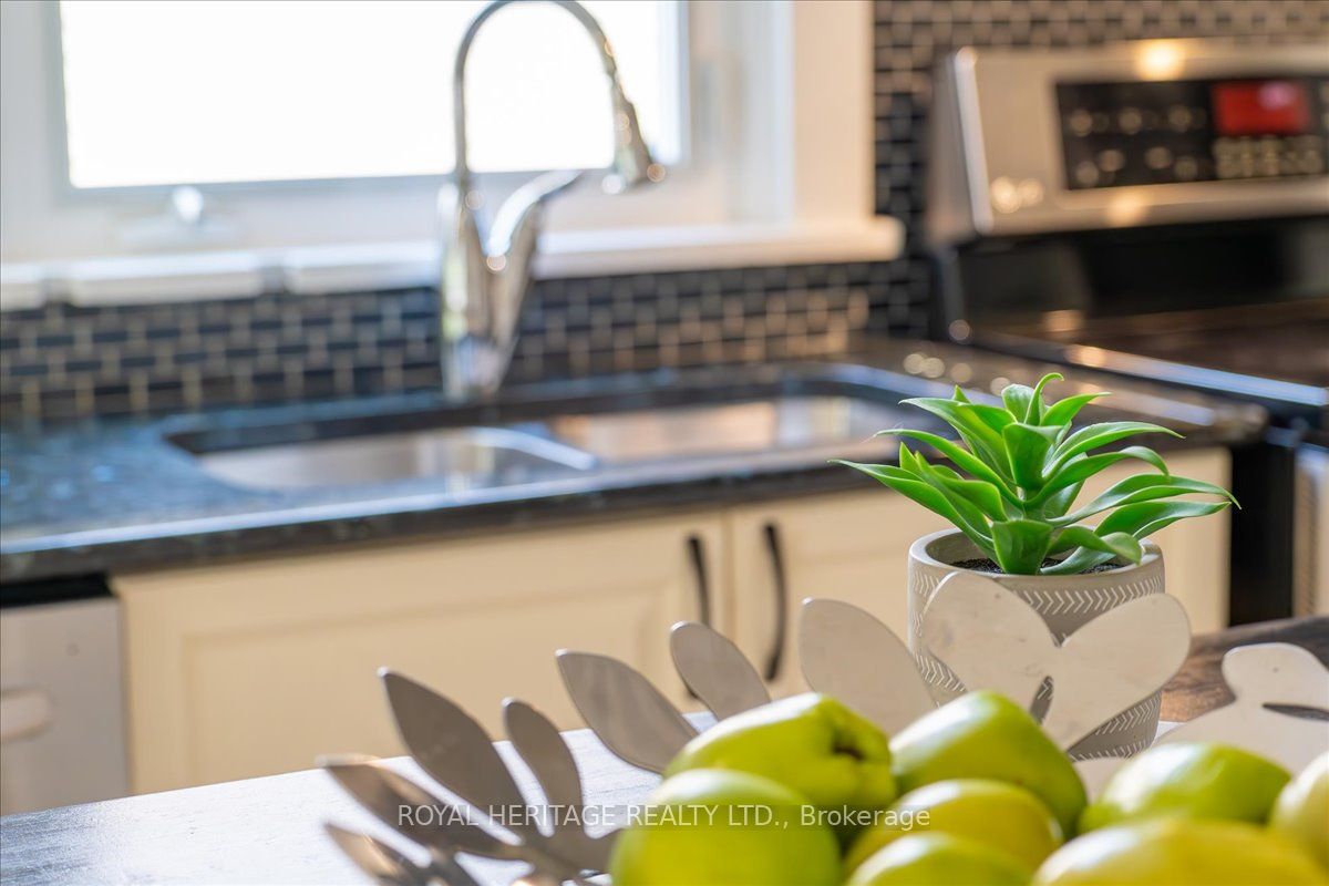 Photo 45 of 216 Gliddon Avenue, Oshawa, Central — HOMEH
