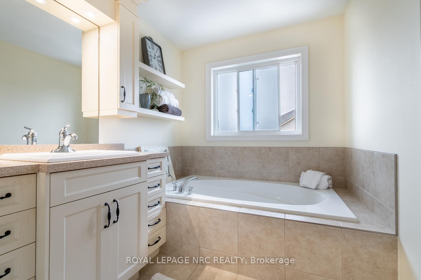 Photo 19 of 168 Tuliptree Road, Thorold, Confederation Heights — HOMEH