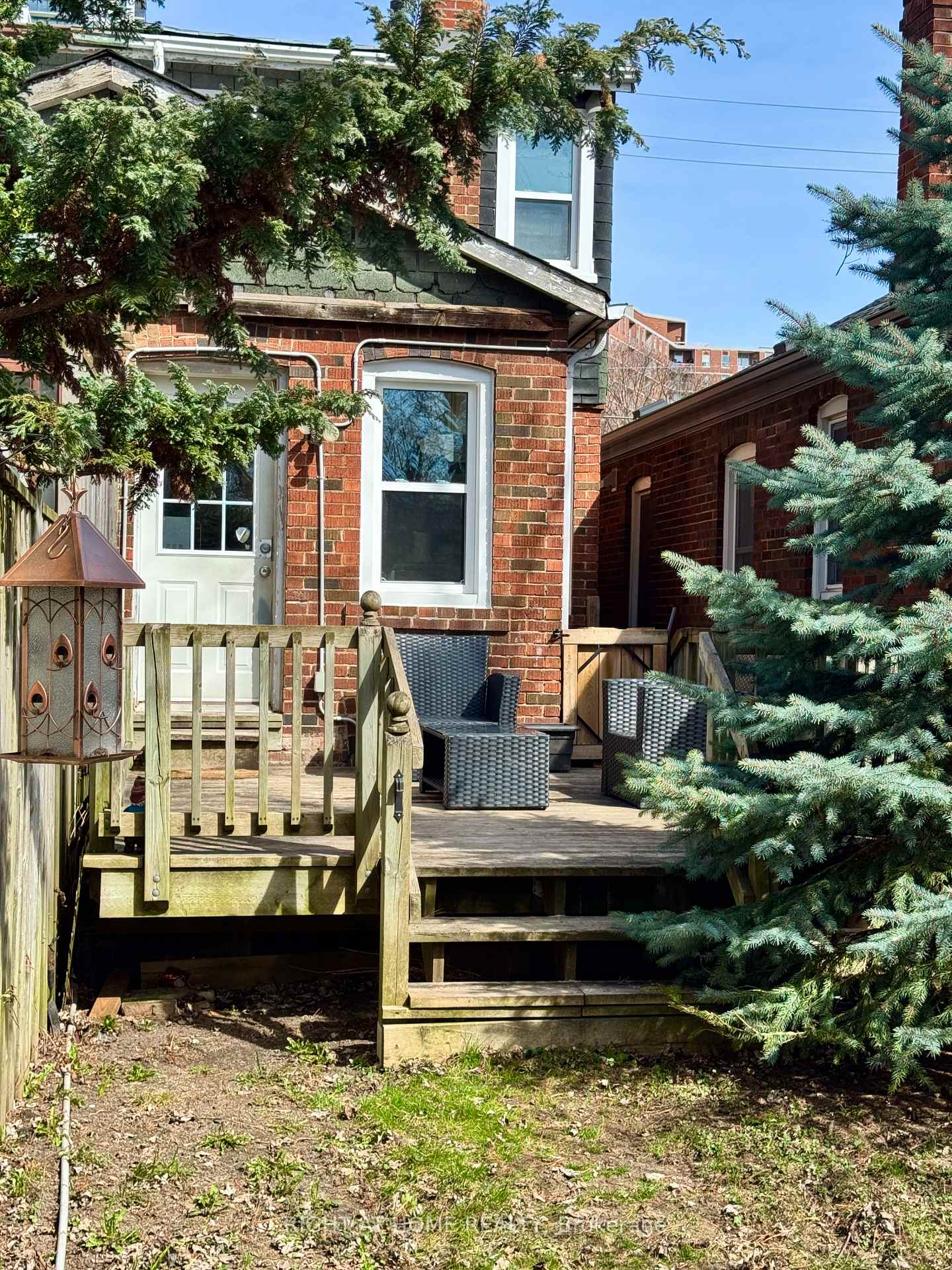 Photo 13 of 31 Secord Avenue, Toronto, Crescent Town — HOMEH
