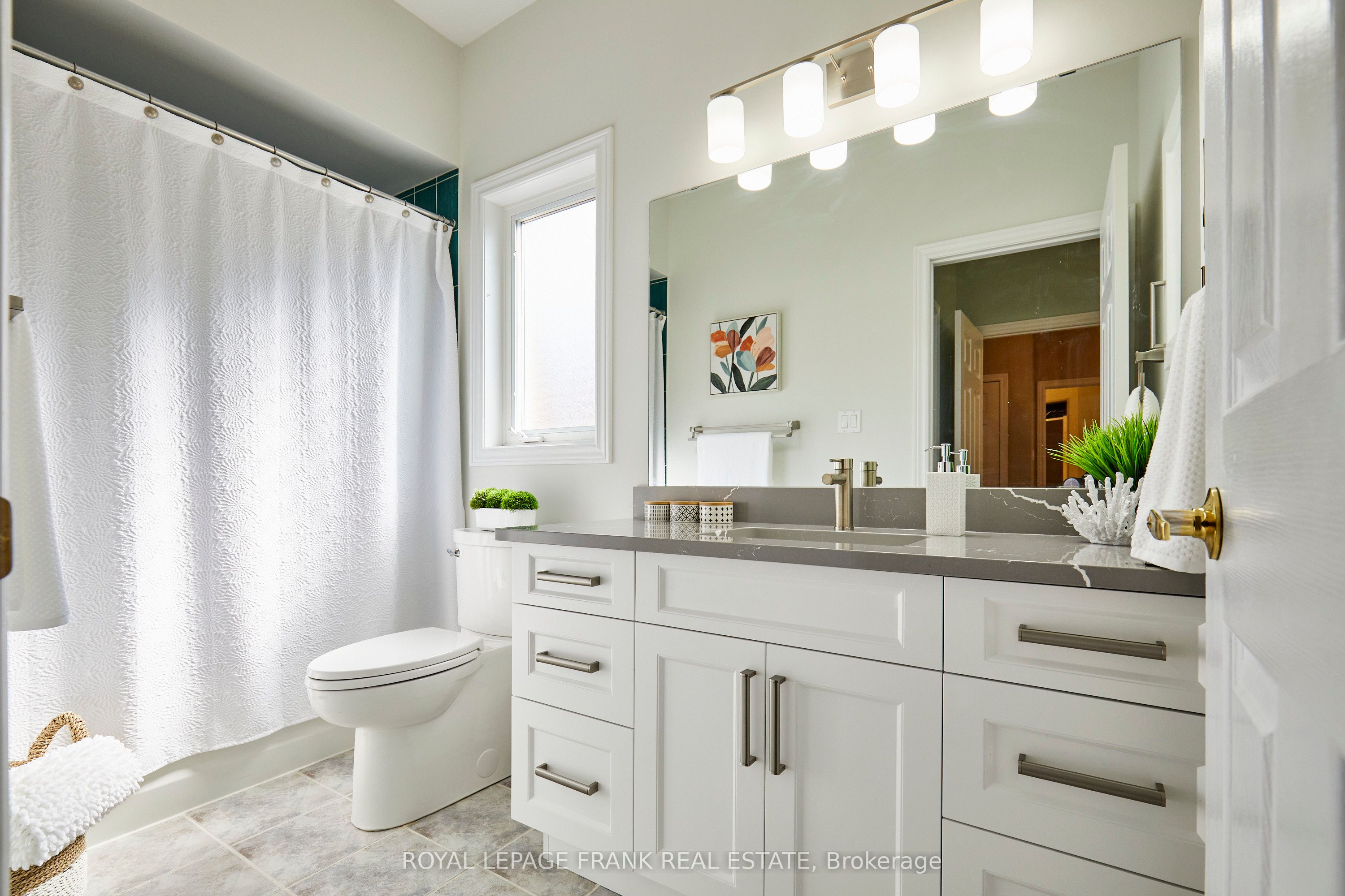 Photo 64 of 65 Waterbury Crescent, Scugog, Port Perry — HOMEH