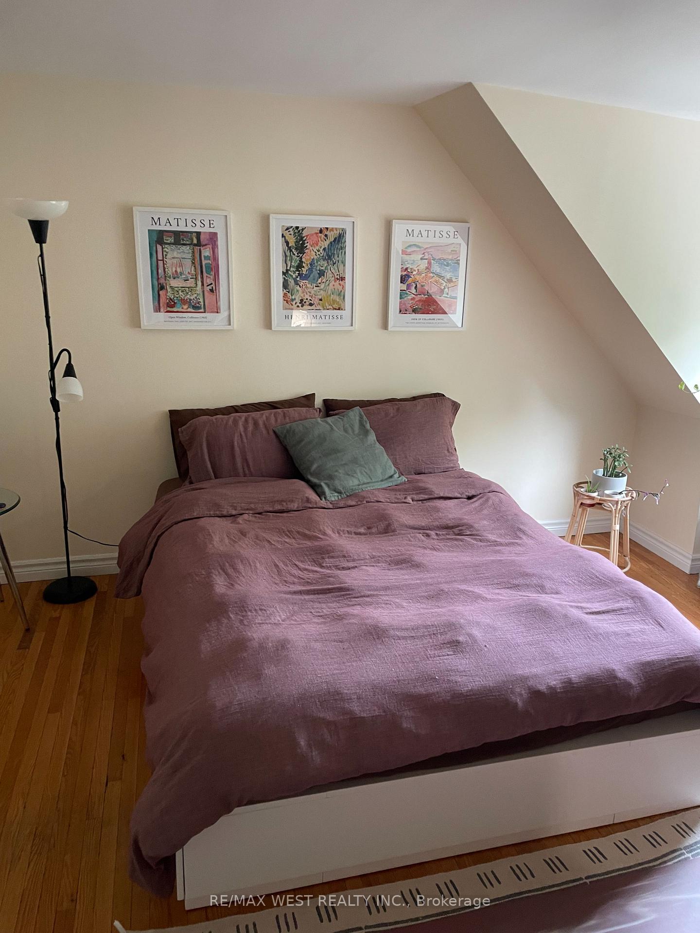 Photo 4 of Unit 2nd/3rd Flr, 60 Concord Avenue, Toronto, Palmerston-Little Italy — HOMEH