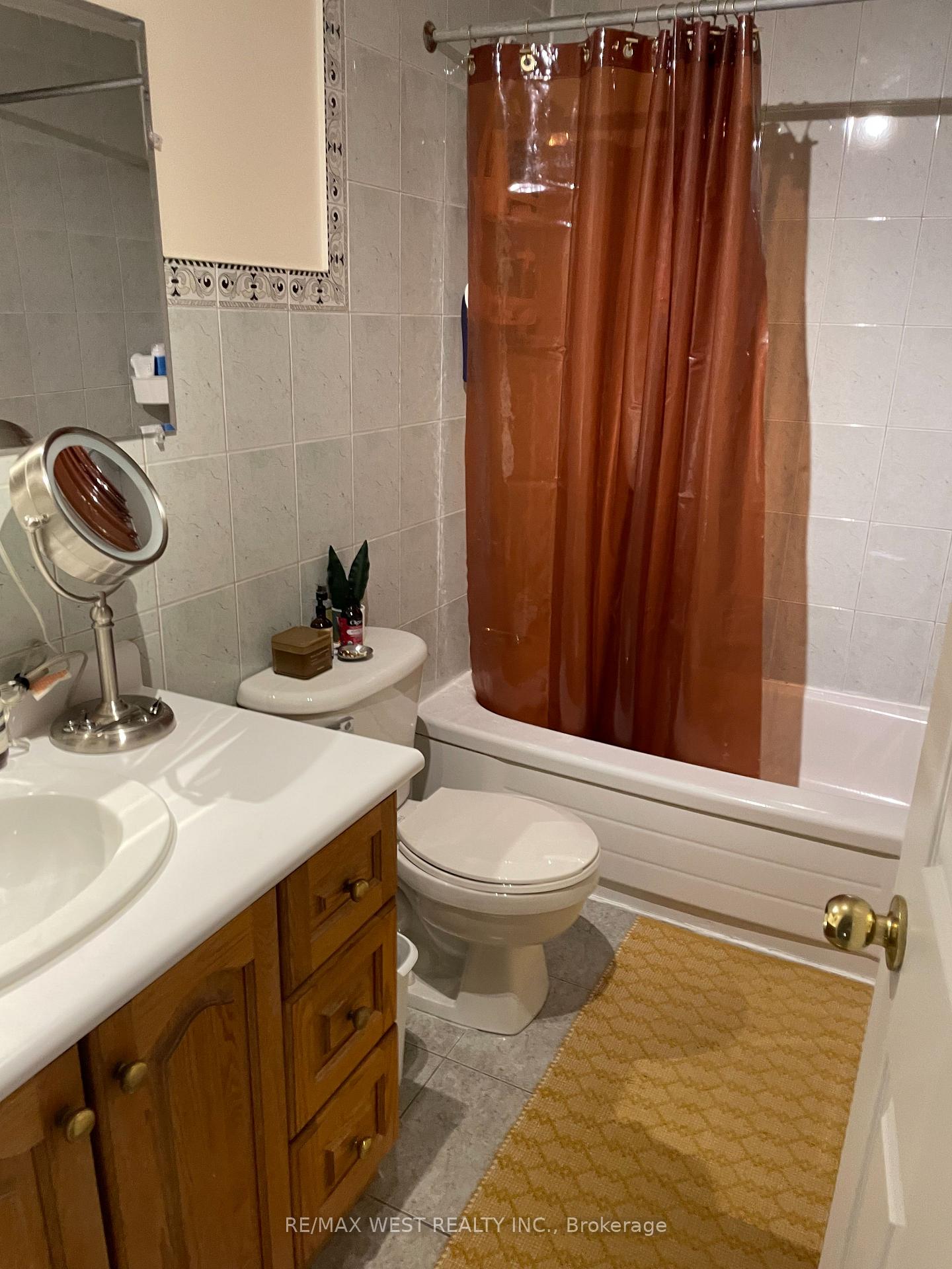 Photo 7 of Unit 2nd/3rd Flr, 60 Concord Avenue, Toronto, Palmerston-Little Italy — HOMEH
