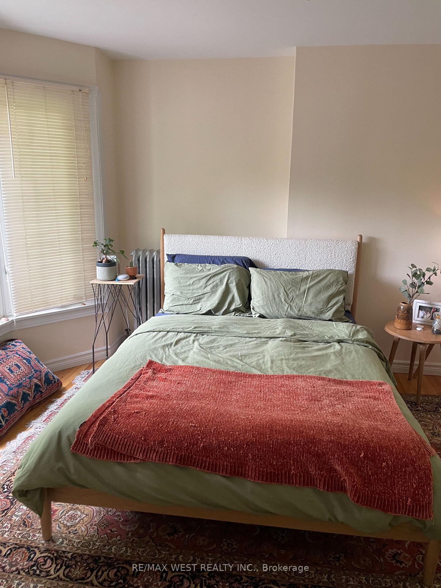 Photo 9 of Unit 2nd/3rd Flr, 60 Concord Avenue, Toronto, Palmerston-Little Italy — HOMEH
