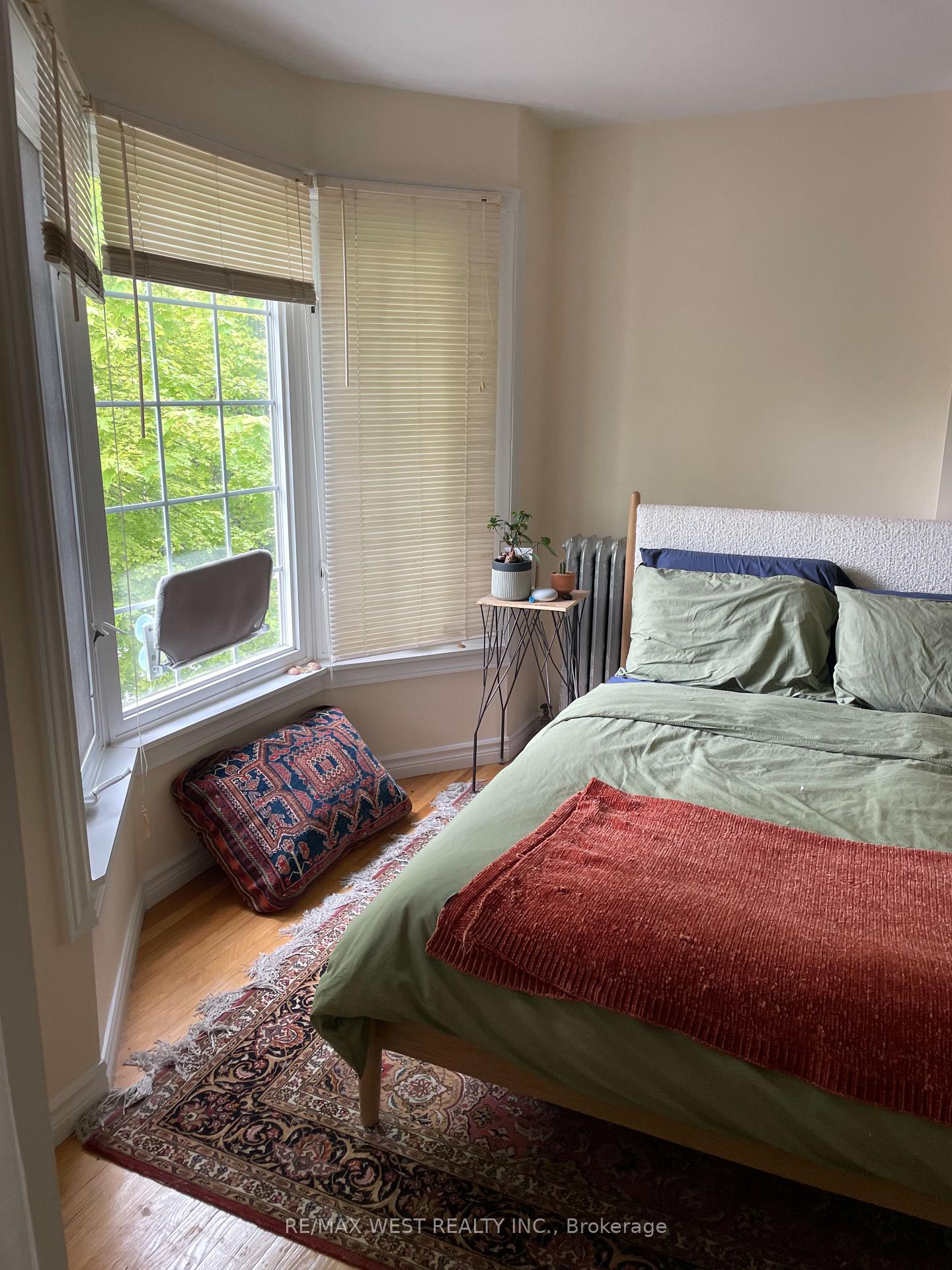 Photo 10 of Unit 2nd/3rd Flr, 60 Concord Avenue, Toronto, Palmerston-Little Italy — HOMEH